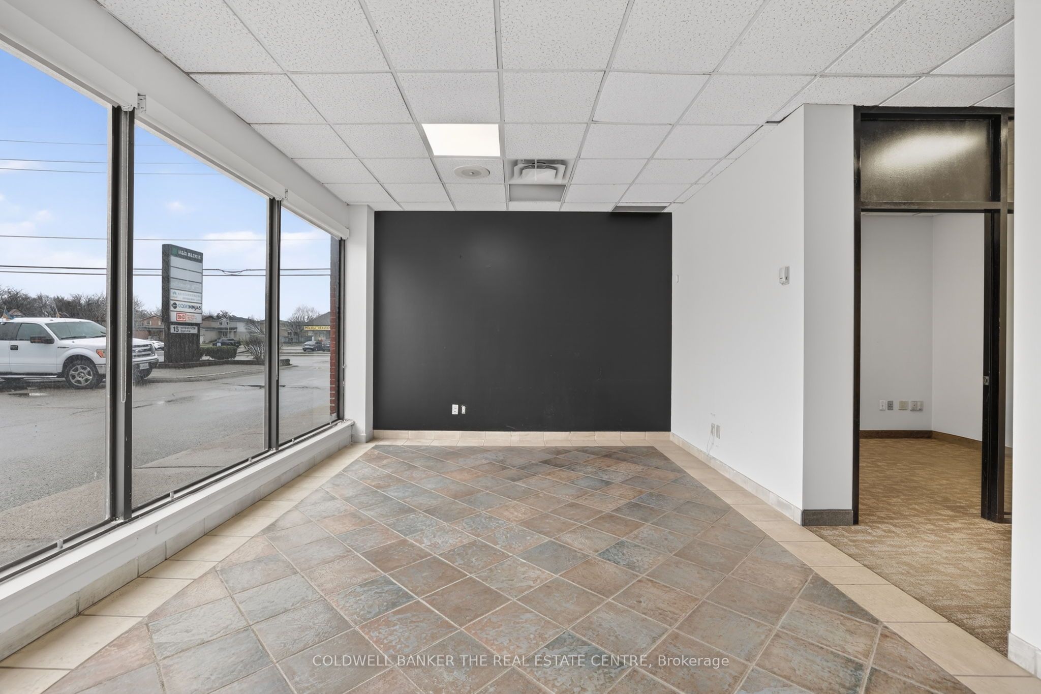 15 Harwood Avenue S Property Photo 6