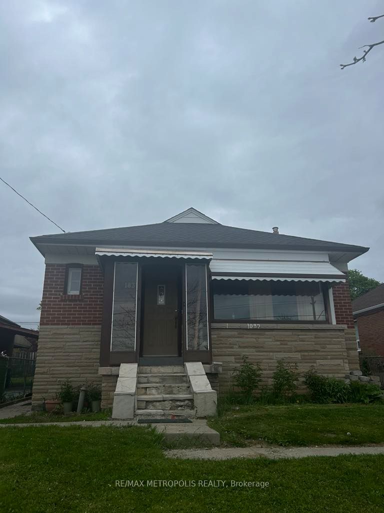 1837 Victoria Park Avenue Main Property Photo 1