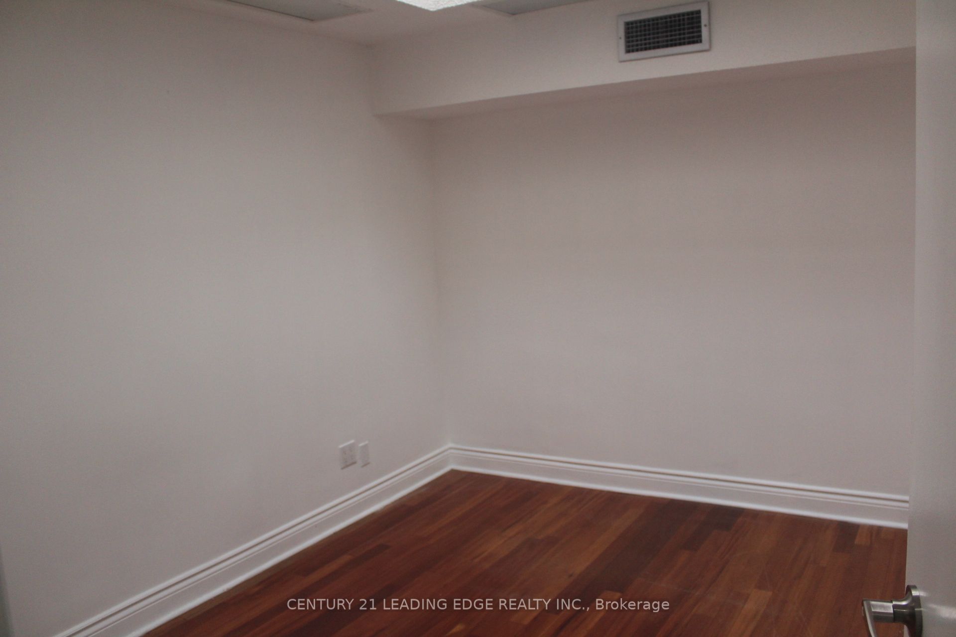 1887 Lawrence Avenue E A Property Photo 7