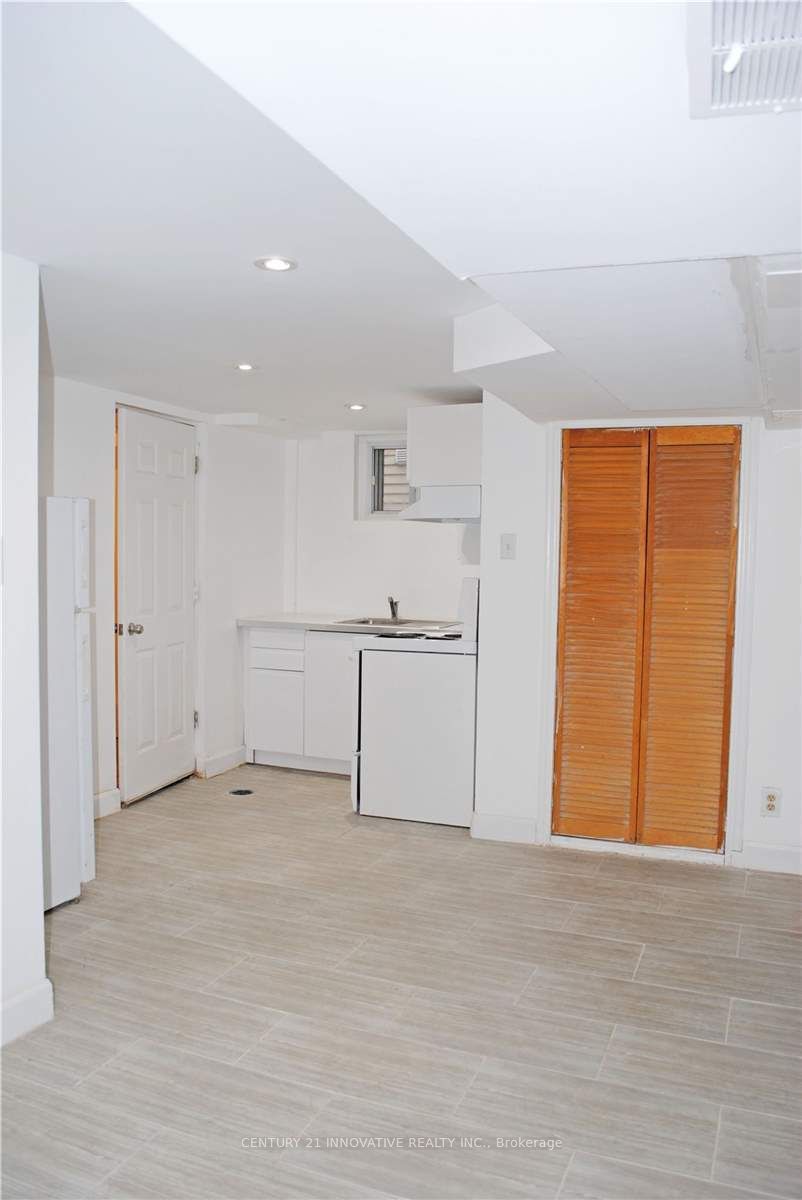 42 St Dunstan Drive Bsmt Property Photo 4