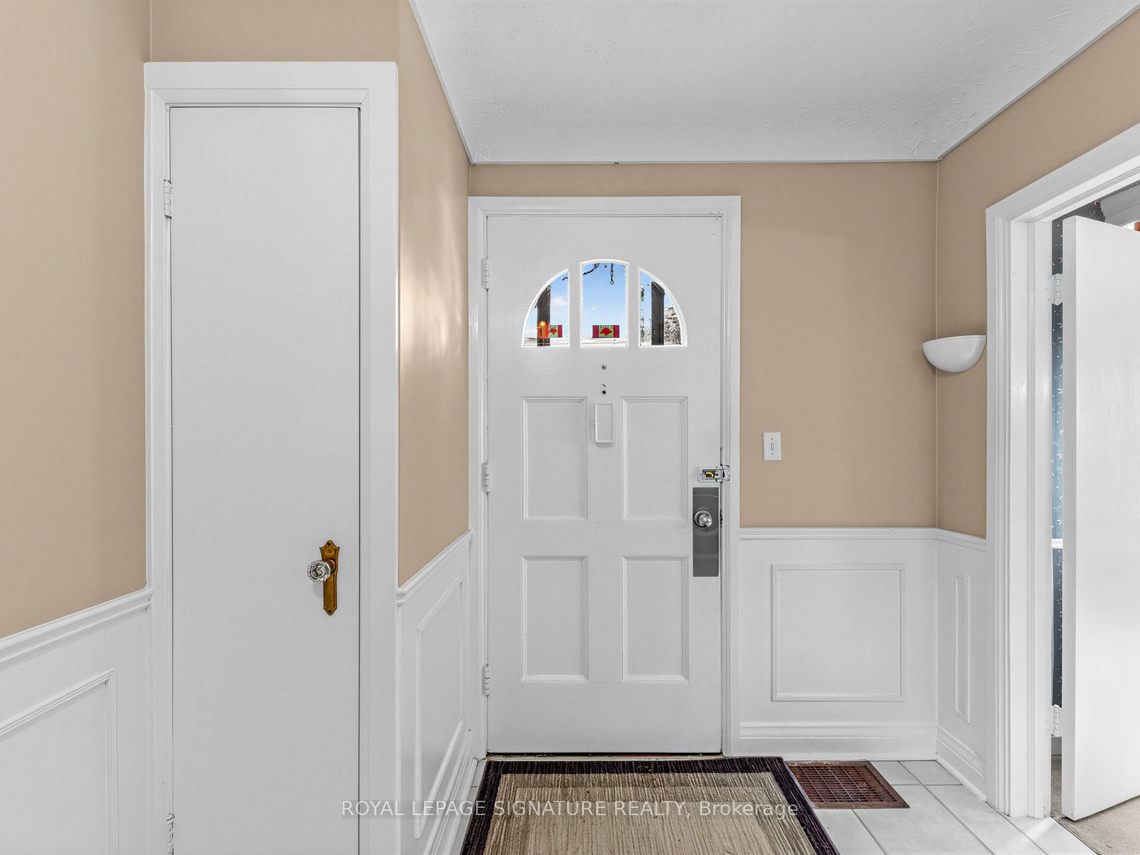 1421 Military Trail Property Photo 5