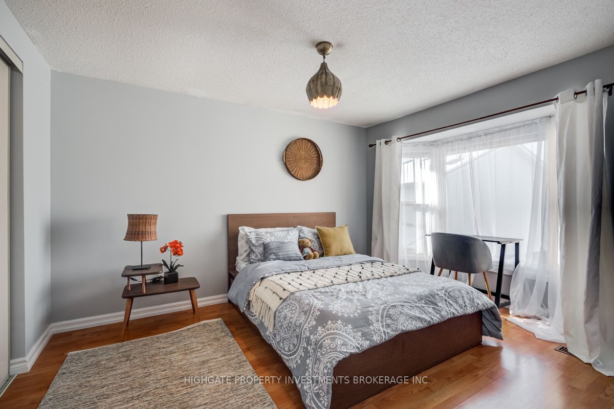 913 Dyer Court Property Photo 14