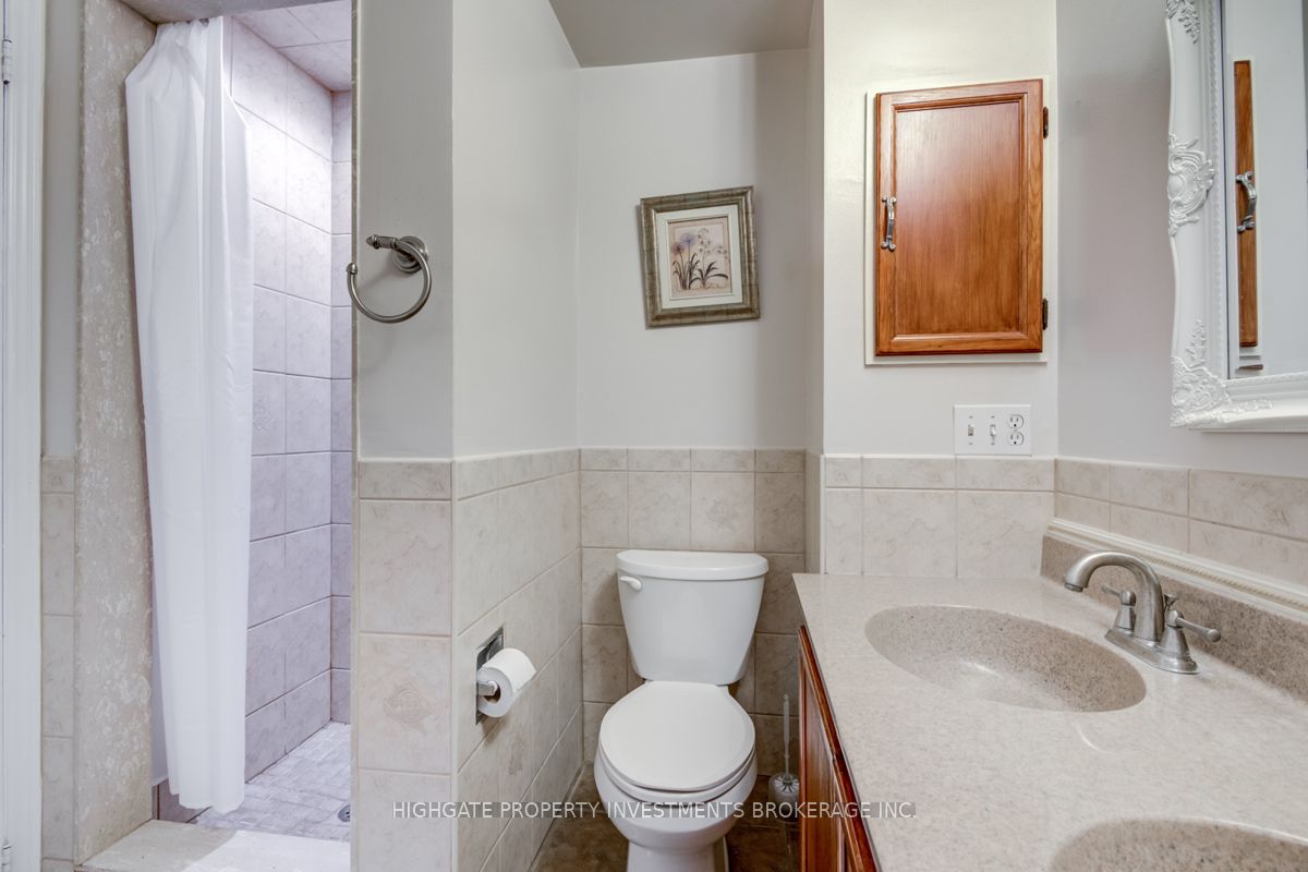 913 Dyer Court Property Photo 17