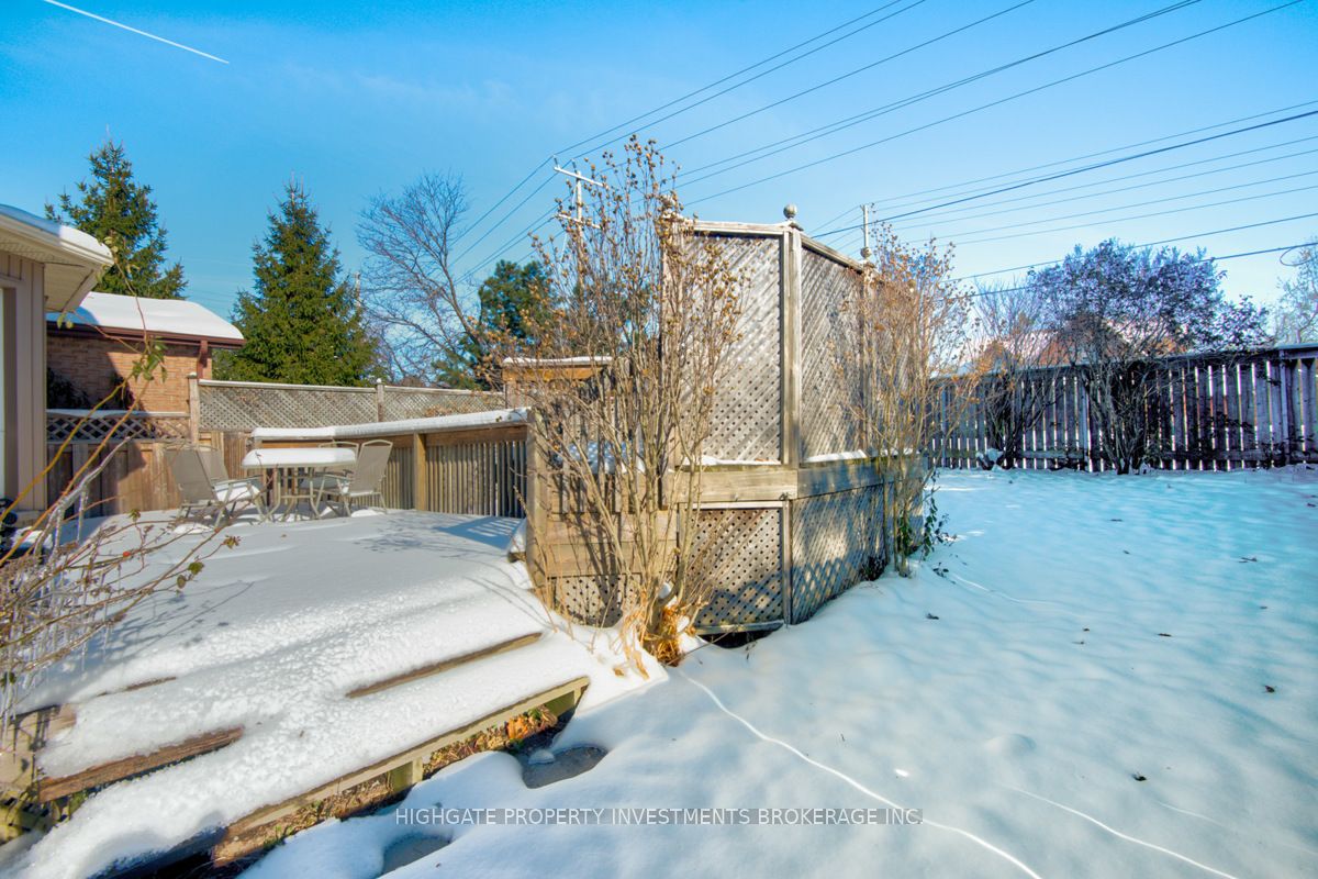 913 Dyer Court Property Photo 24