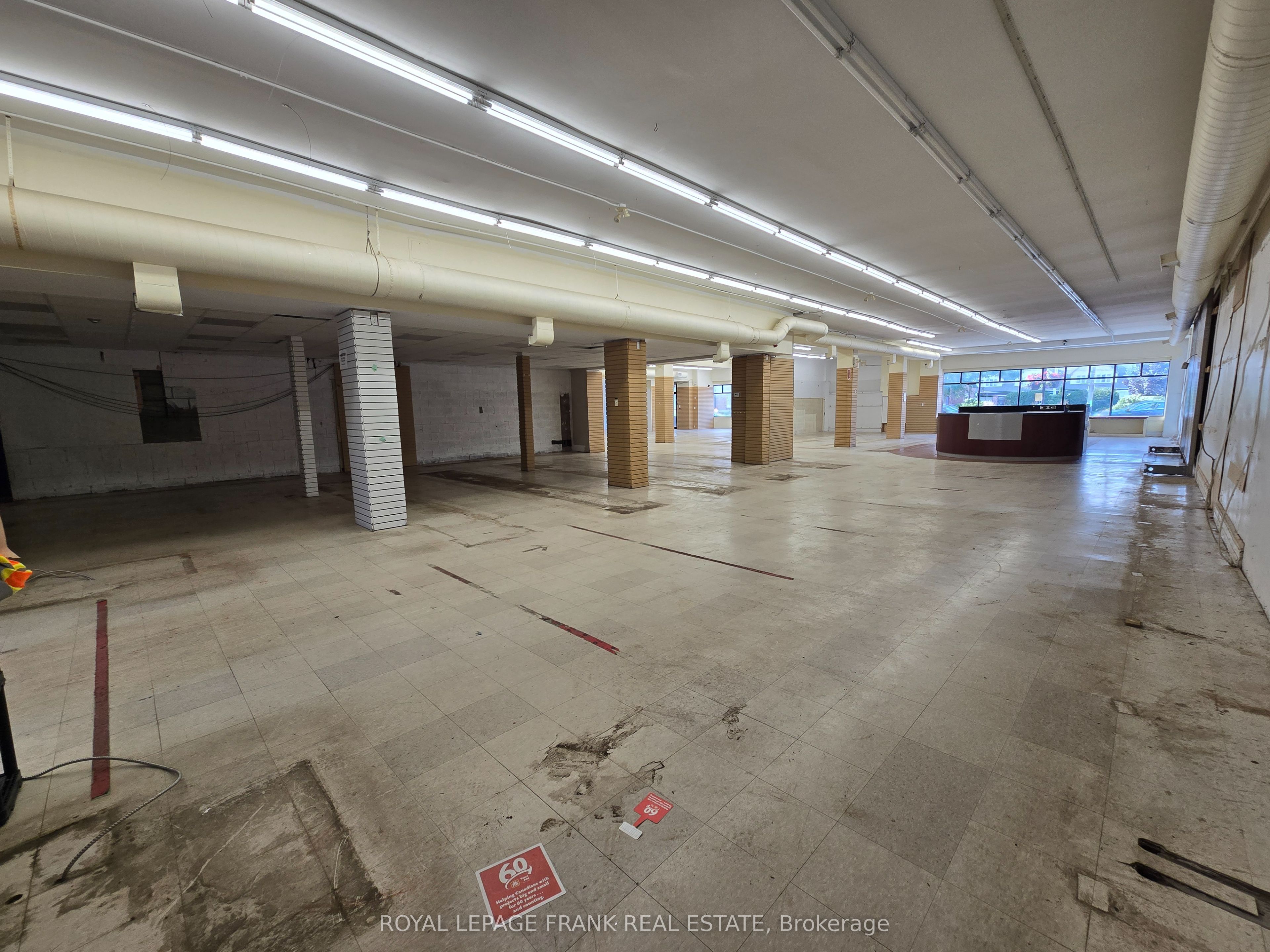 15 King Avenue W B Property Photo 3