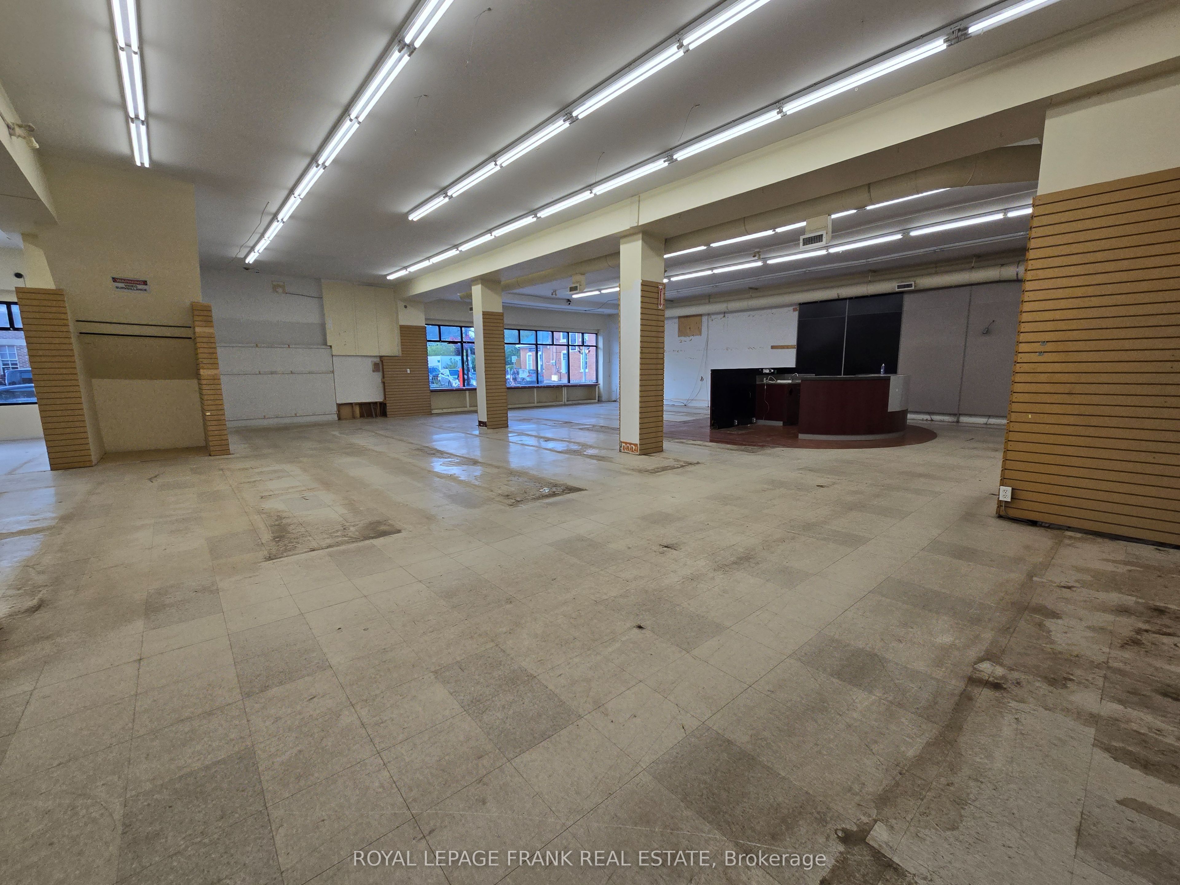 15 King Avenue W B Property Photo 10