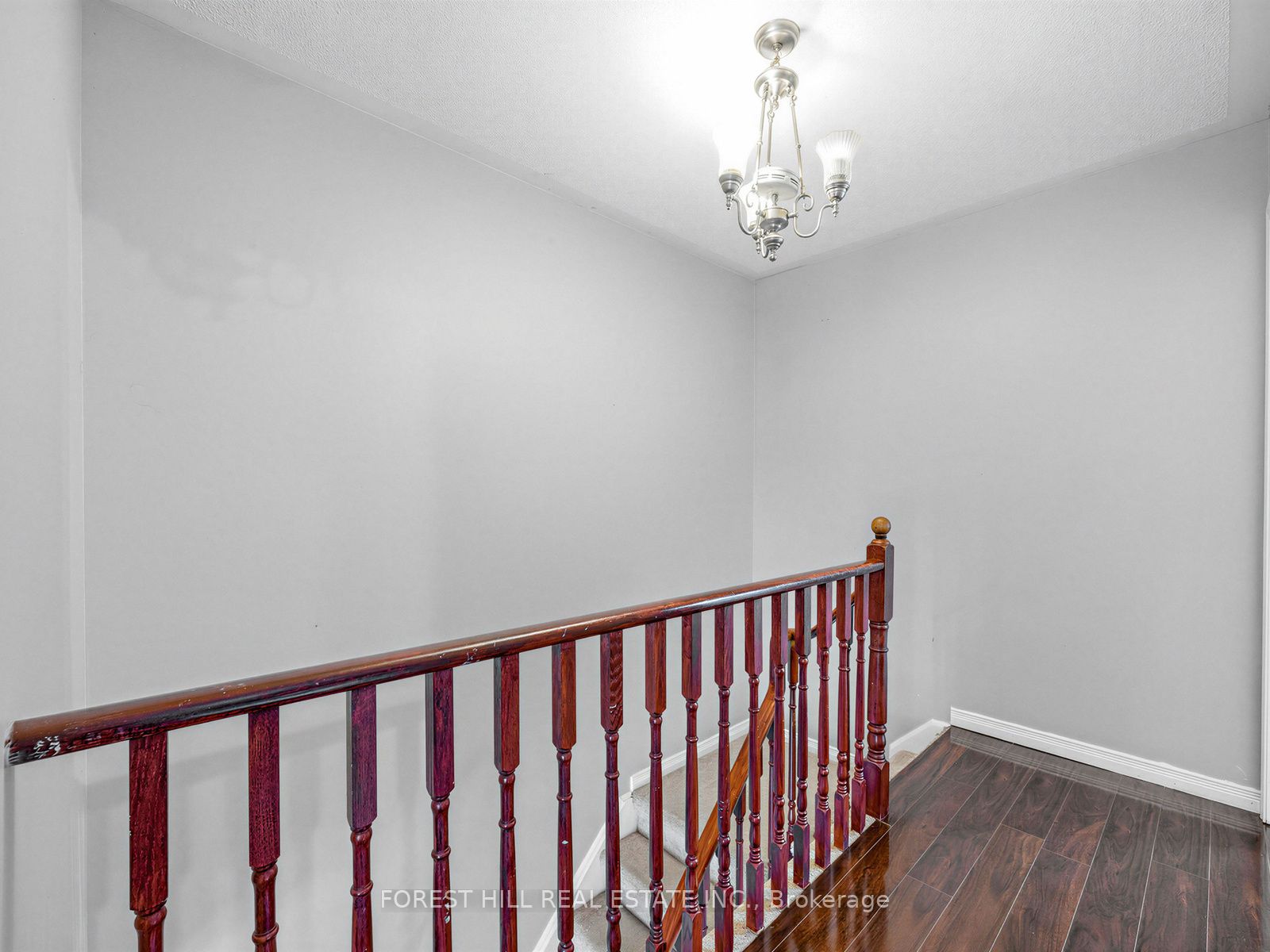 40 Croker Drive S Property Photo 17