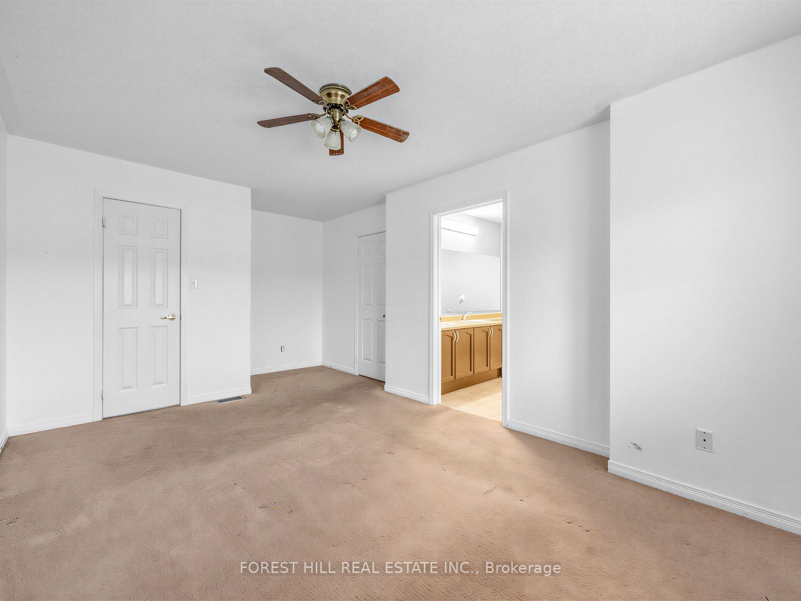 40 Croker Drive S Property Photo 22