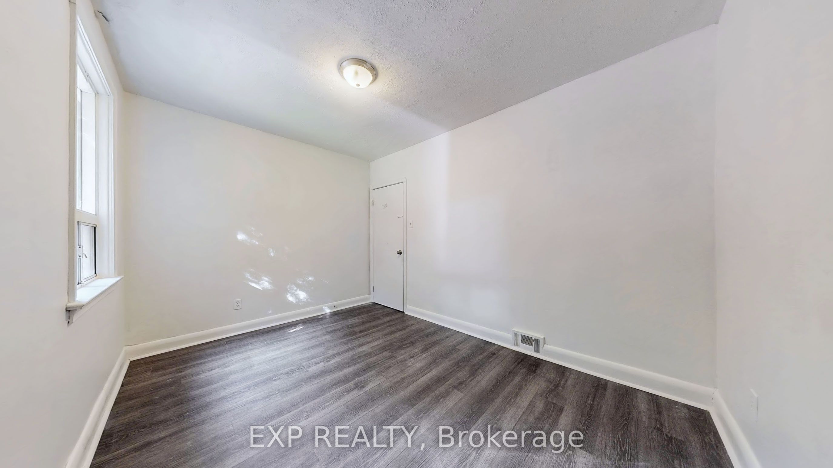 47 Boyce Avenue Property Photo 19