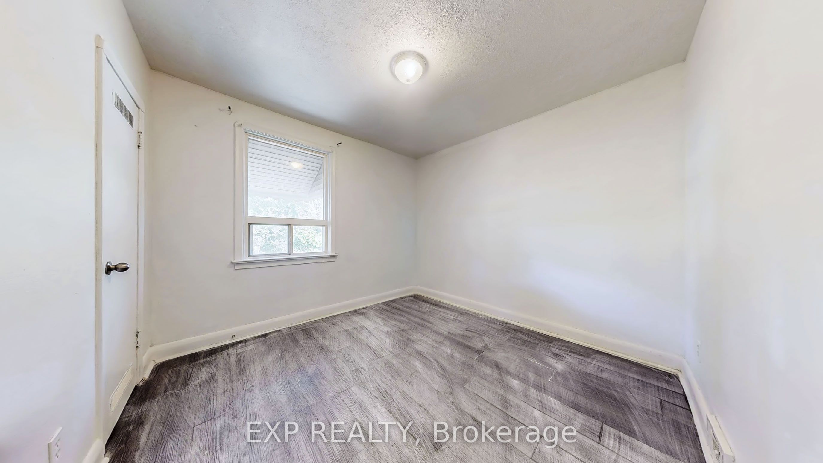 47 Boyce Avenue Property Photo 22