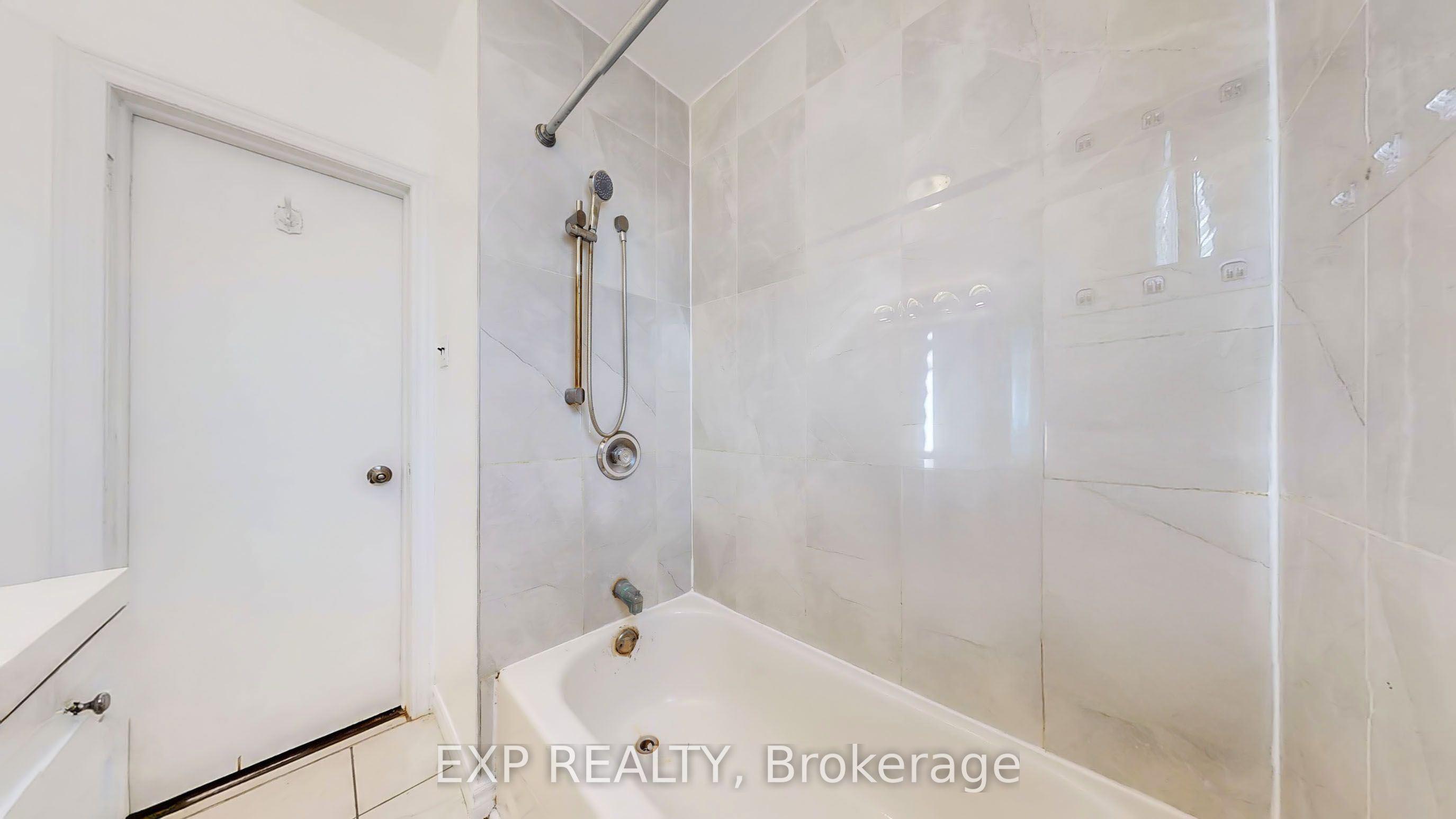 47 Boyce Avenue Property Photo 26