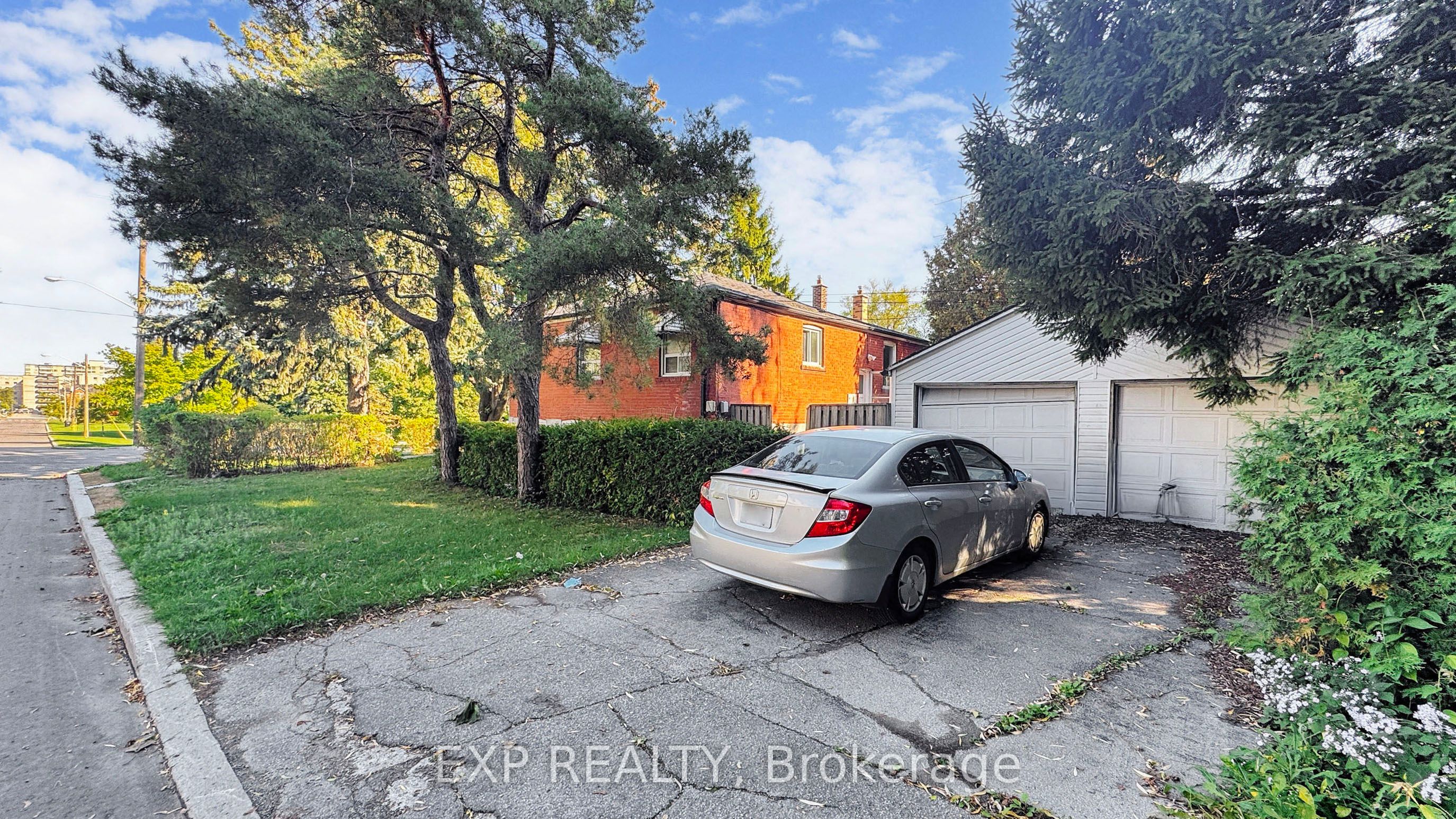 47 Boyce Avenue Property Photo 28