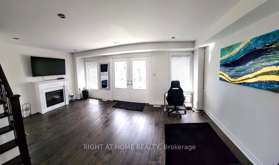 51 Devineridge Avenue Property Photo 4