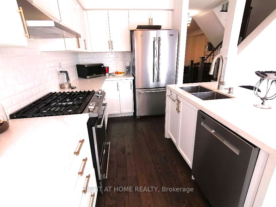 51 Devineridge Avenue Property Photo 16