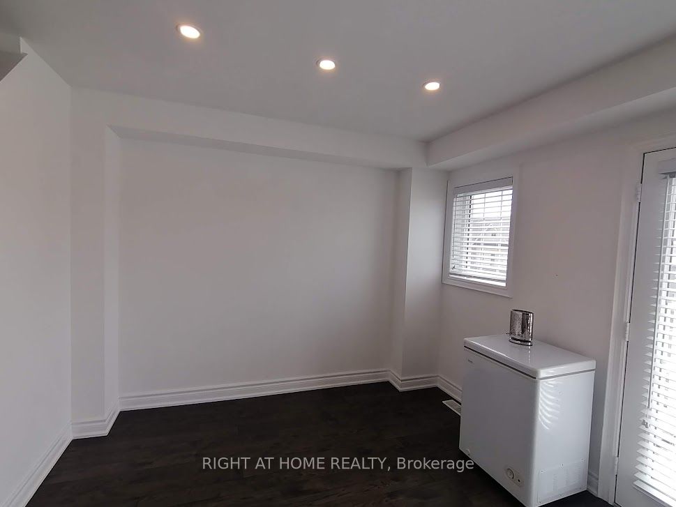 51 Devineridge Avenue Property Photo 17