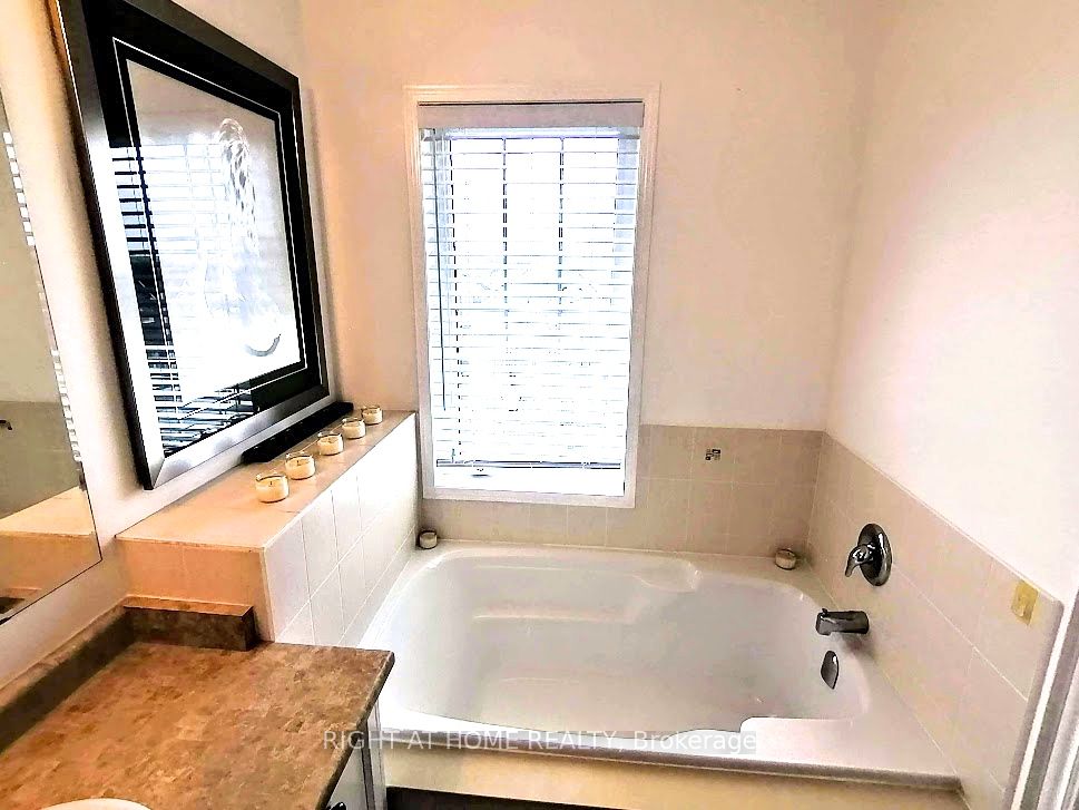 51 Devineridge Avenue Property Photo 23