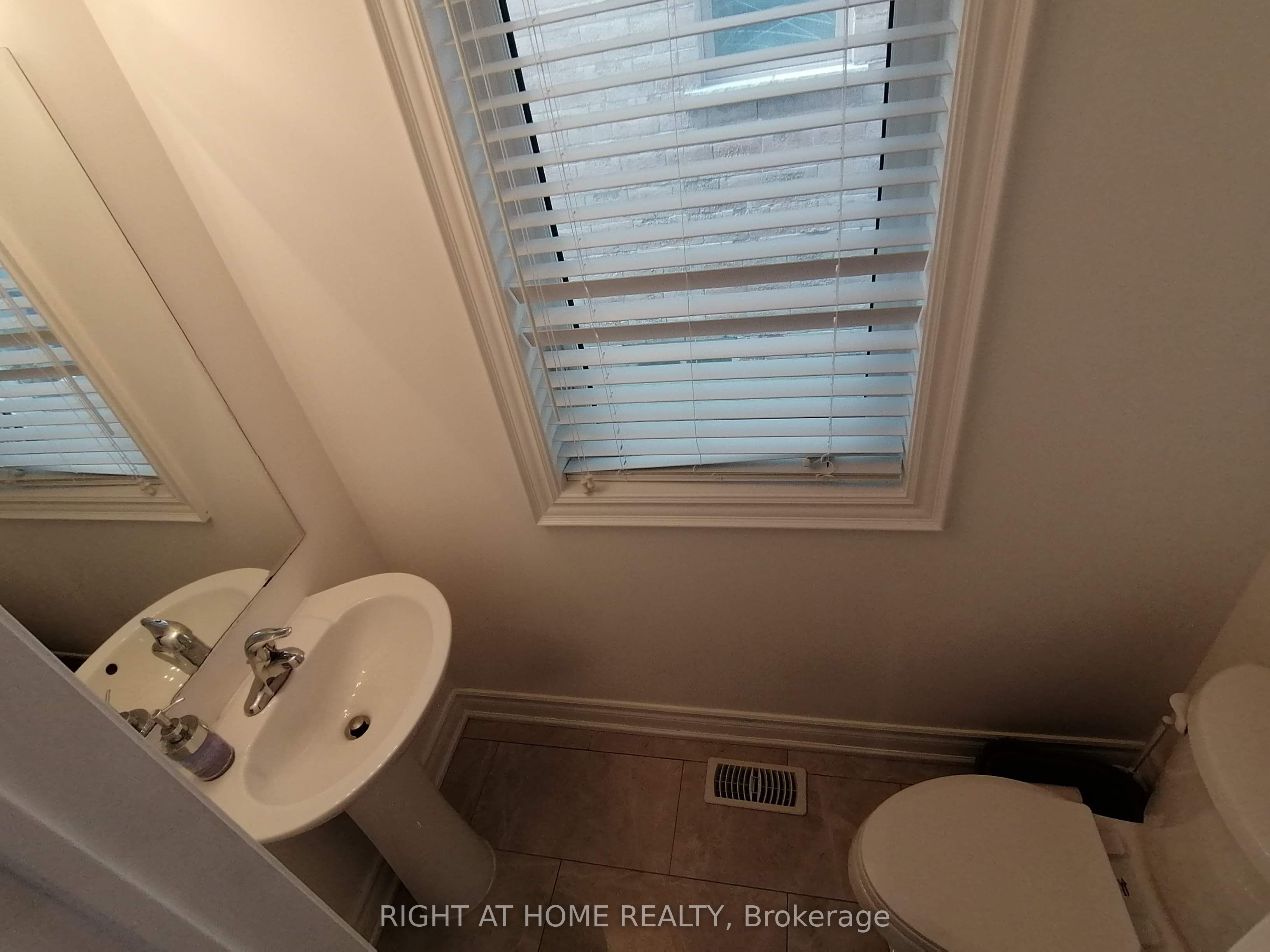 51 Devineridge Avenue Property Photo 37