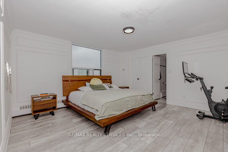 180 Markham Road 1701 Property Photo 26