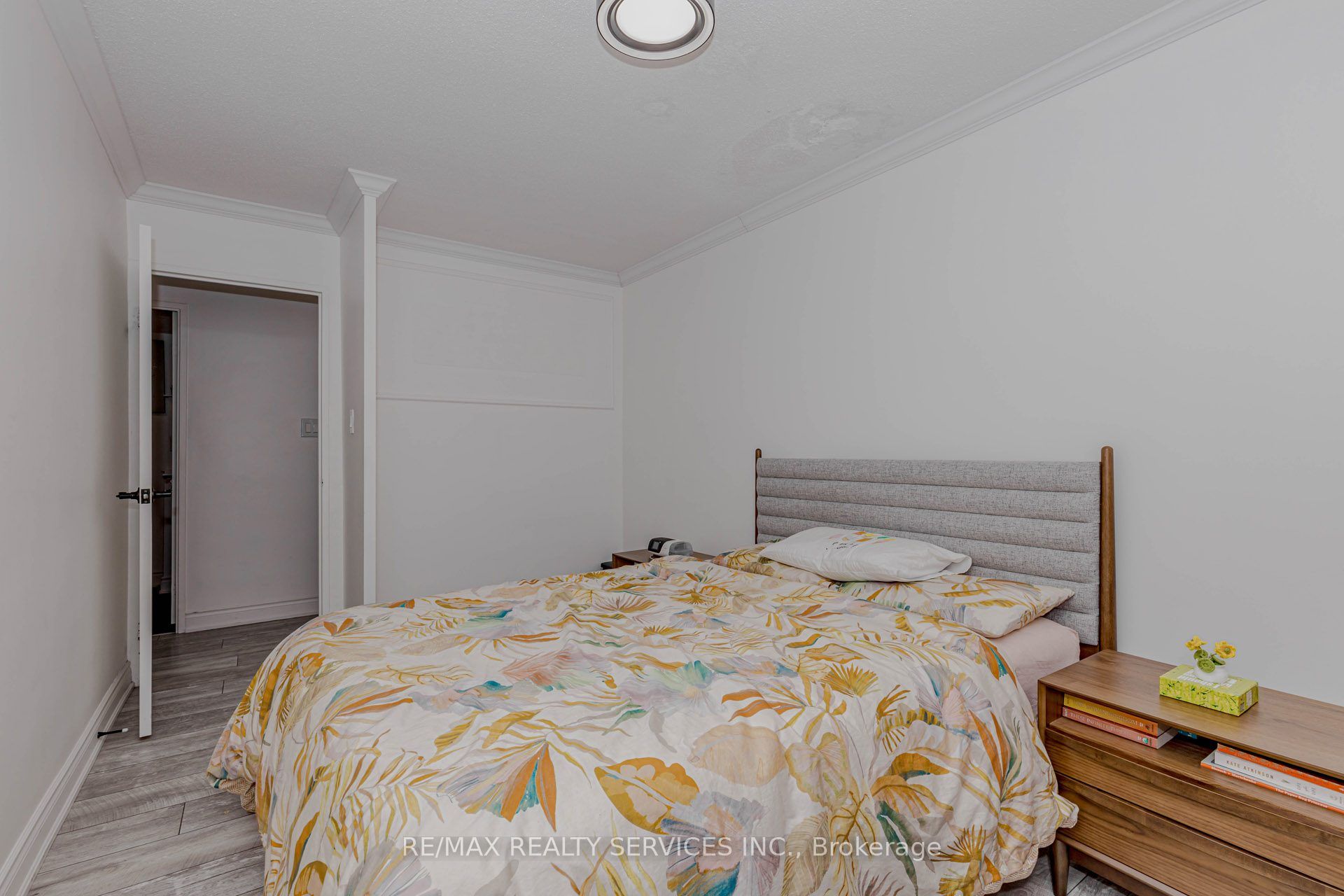 180 Markham Road 1701 Property Photo 29
