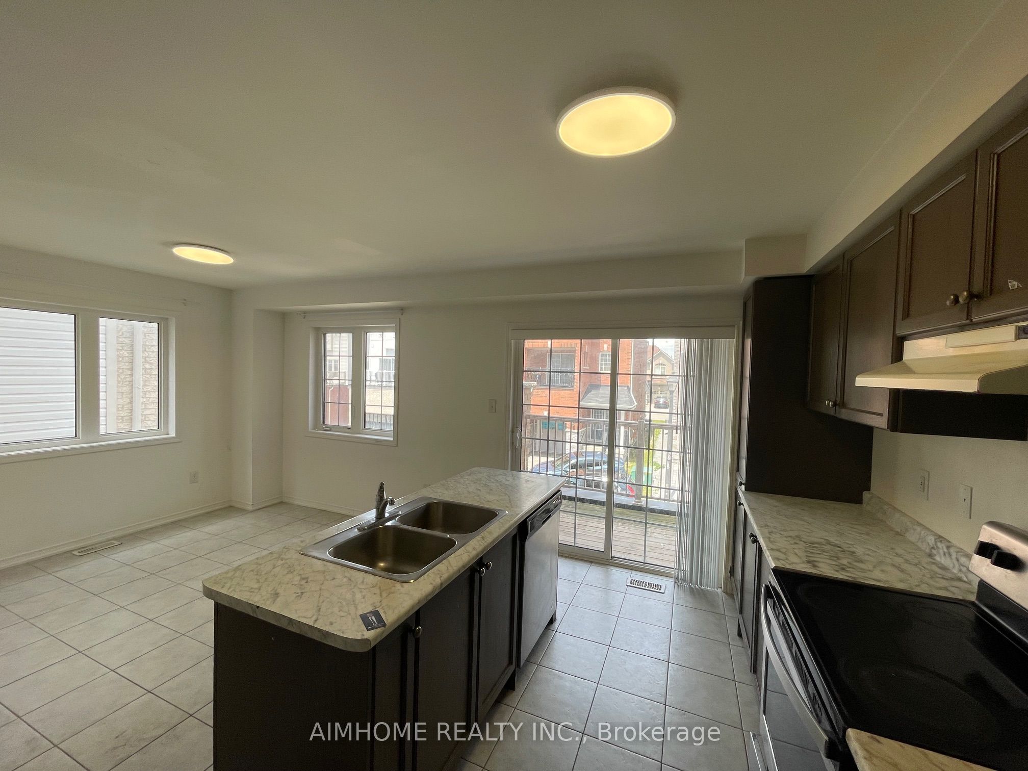 92 Ainley Road Property Photo 4