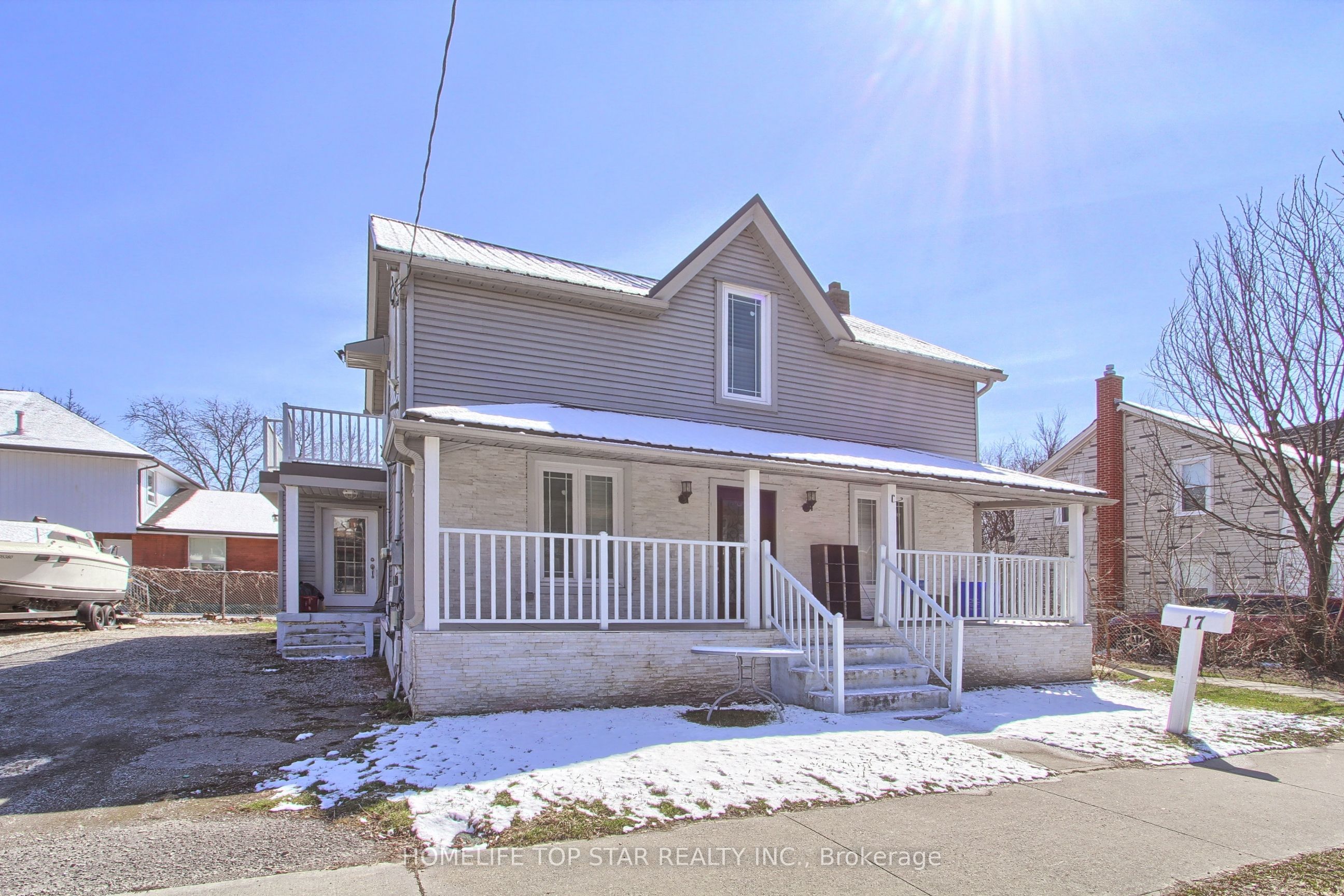 17 Royal Street Upper Property Photo 3