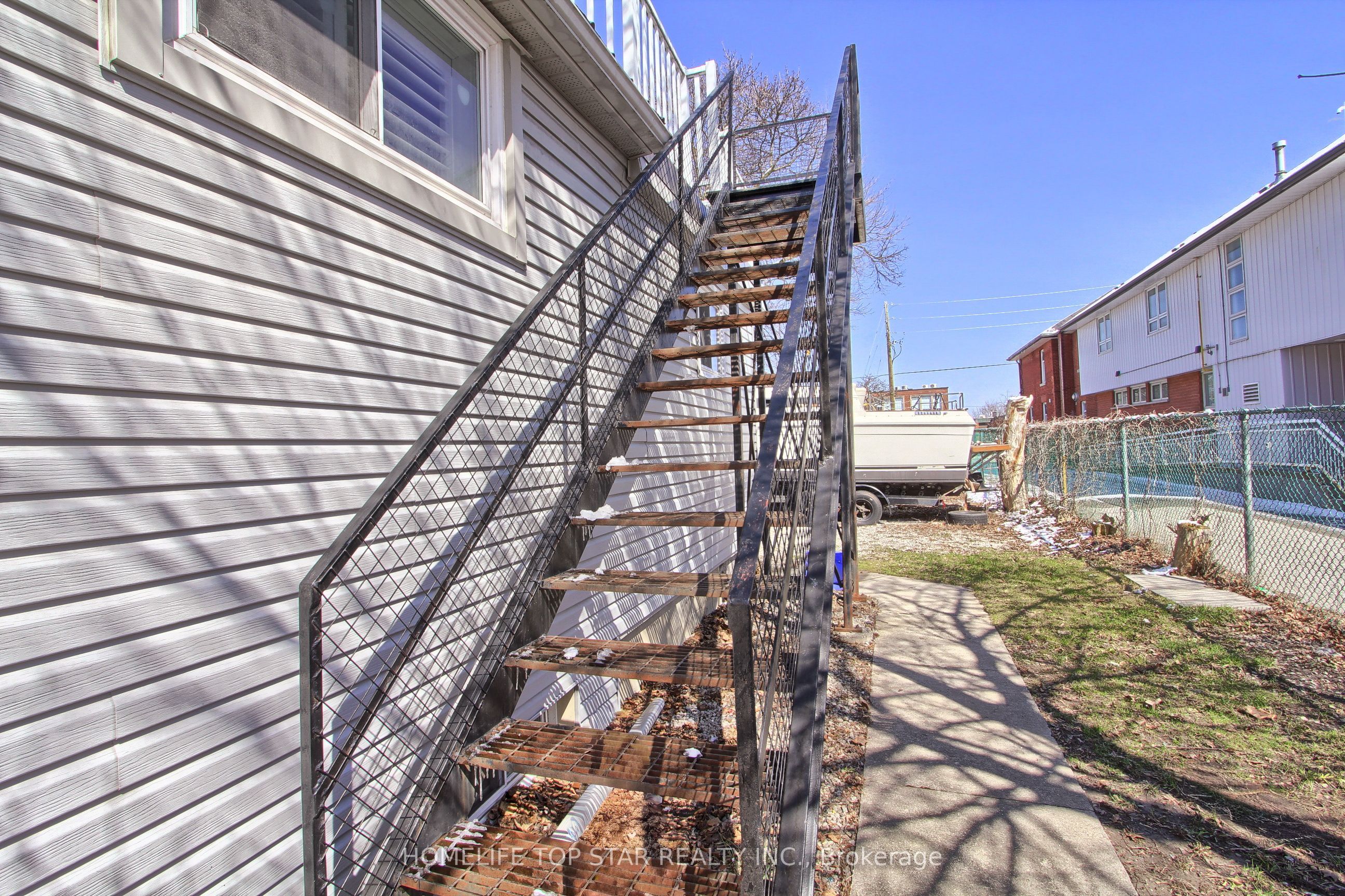 17 Royal Street Upper Property Photo 5