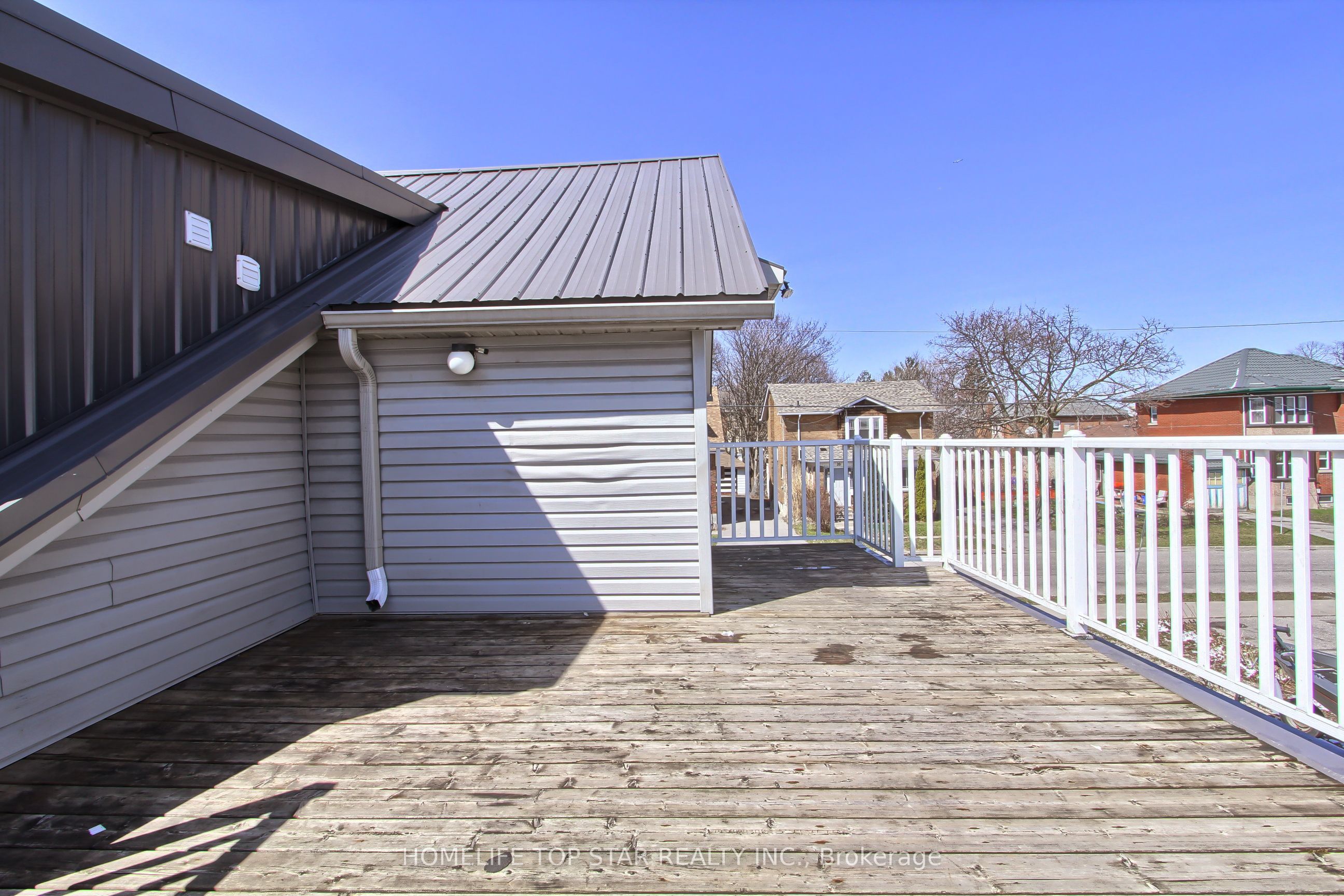 17 Royal Street Upper Property Photo 21