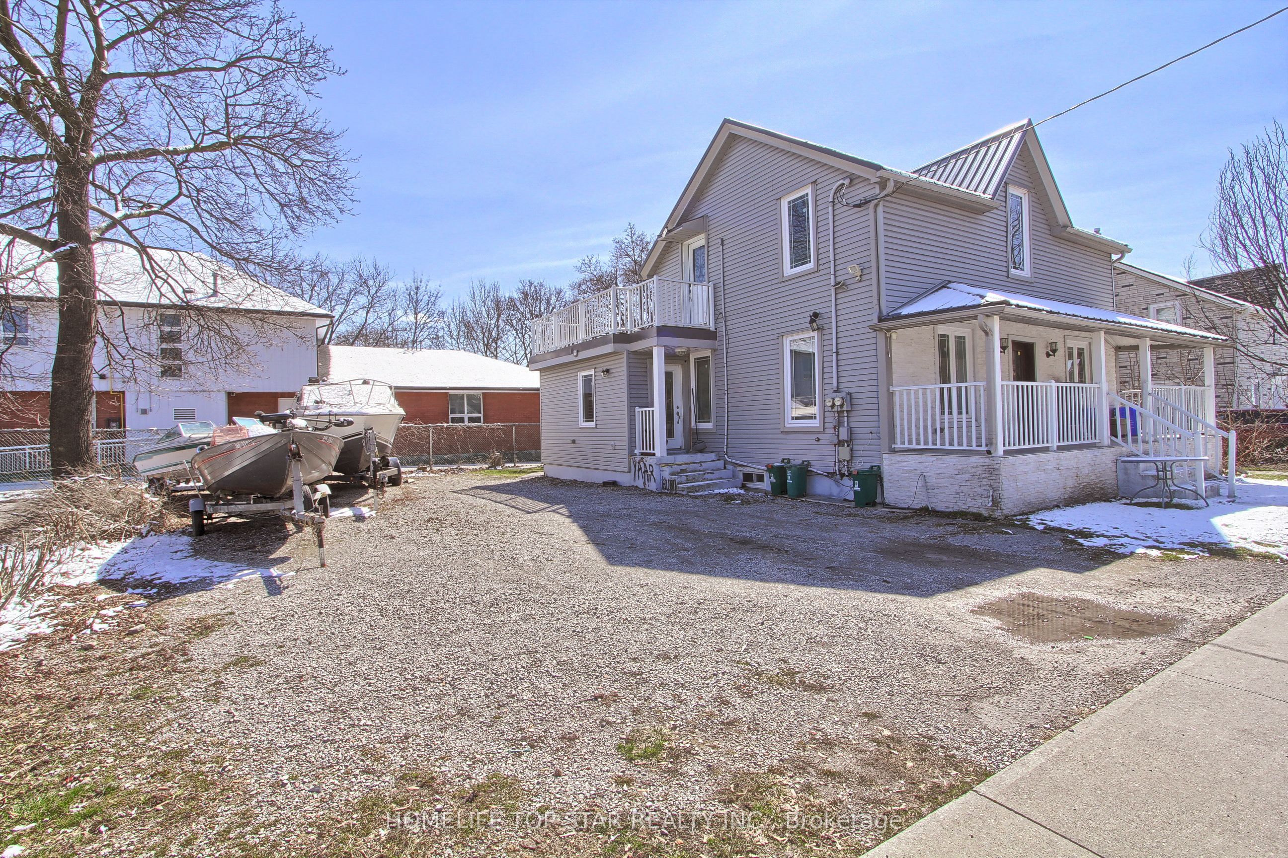 17 Royal Street Upper Property Photo 26