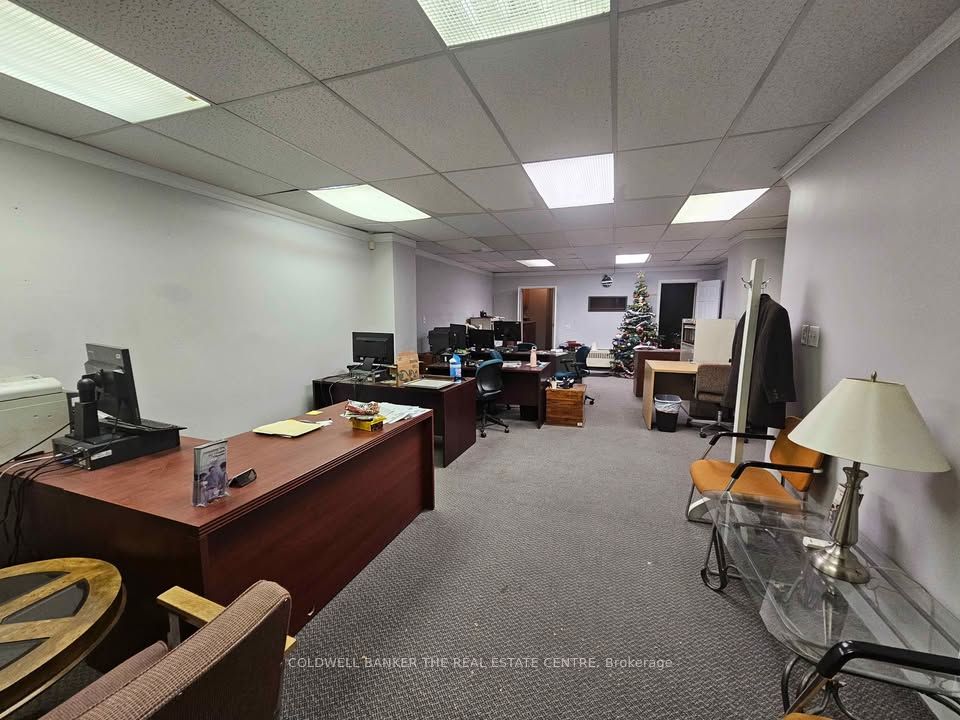 2869 Kingston Main Property Photo 10