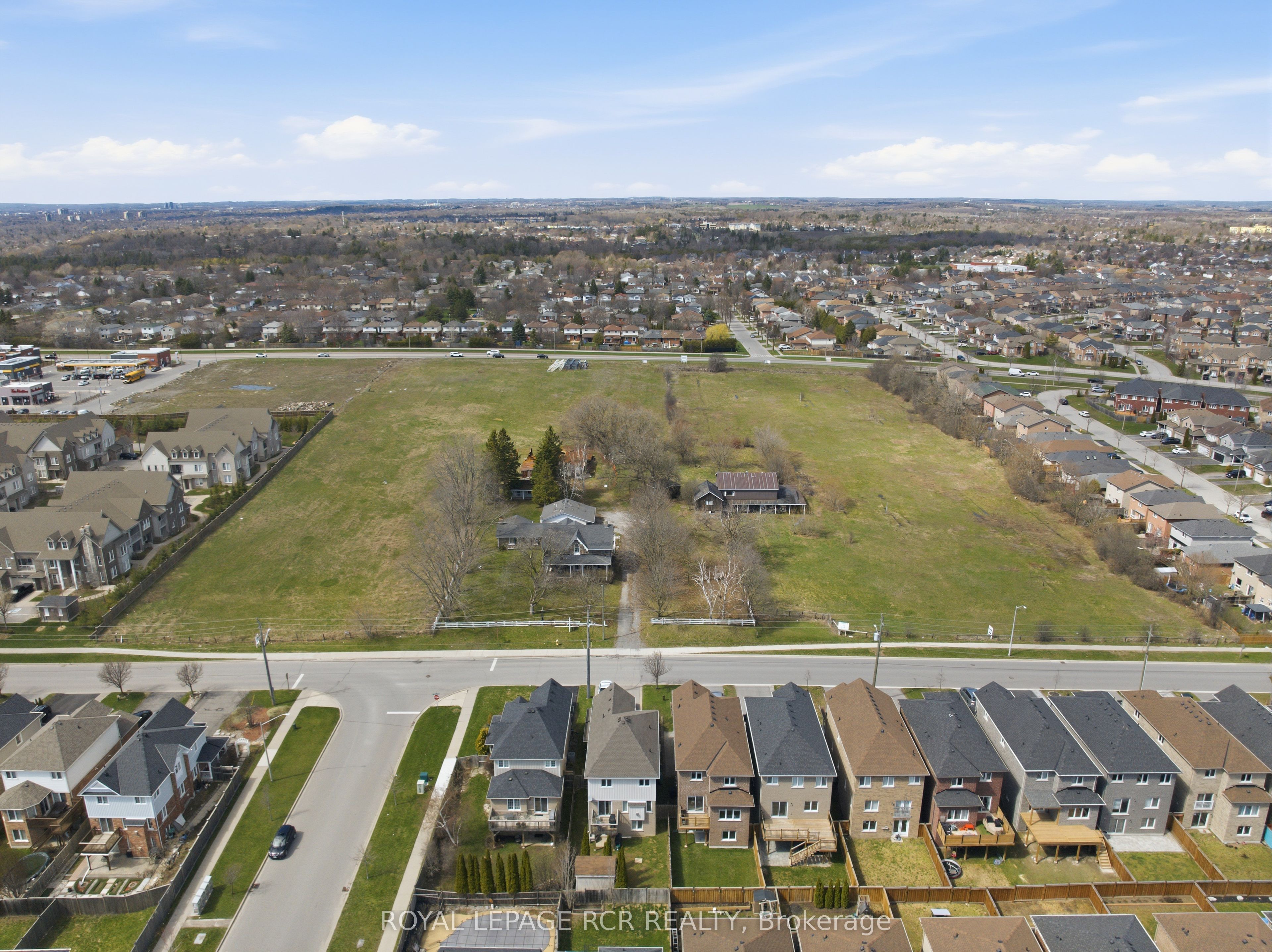 1440 Gord Vinson Avenue Property Photo 3