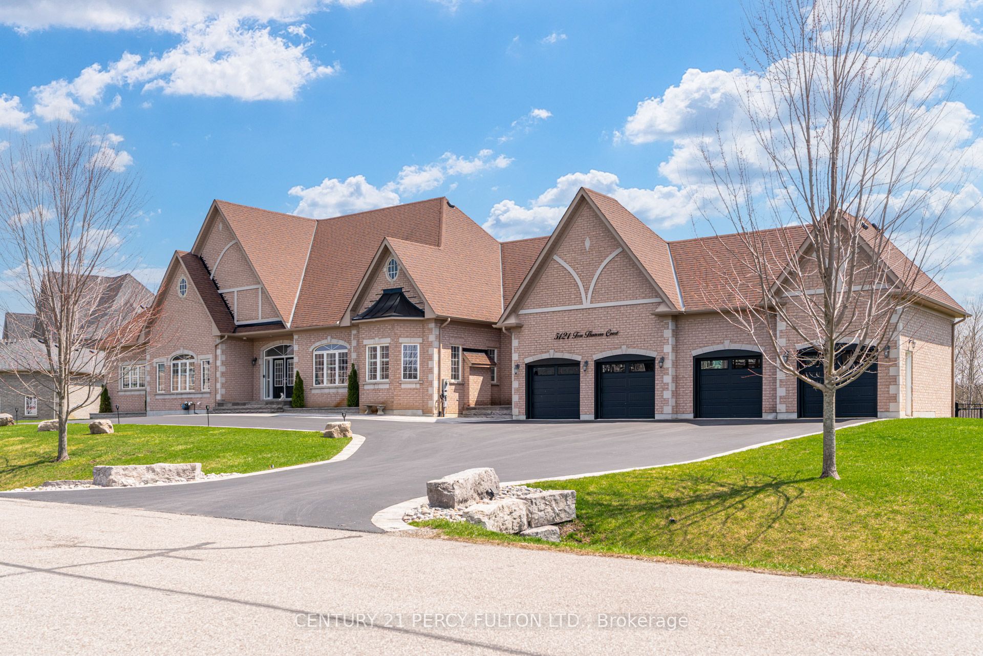 5121 Tom Thomson Court