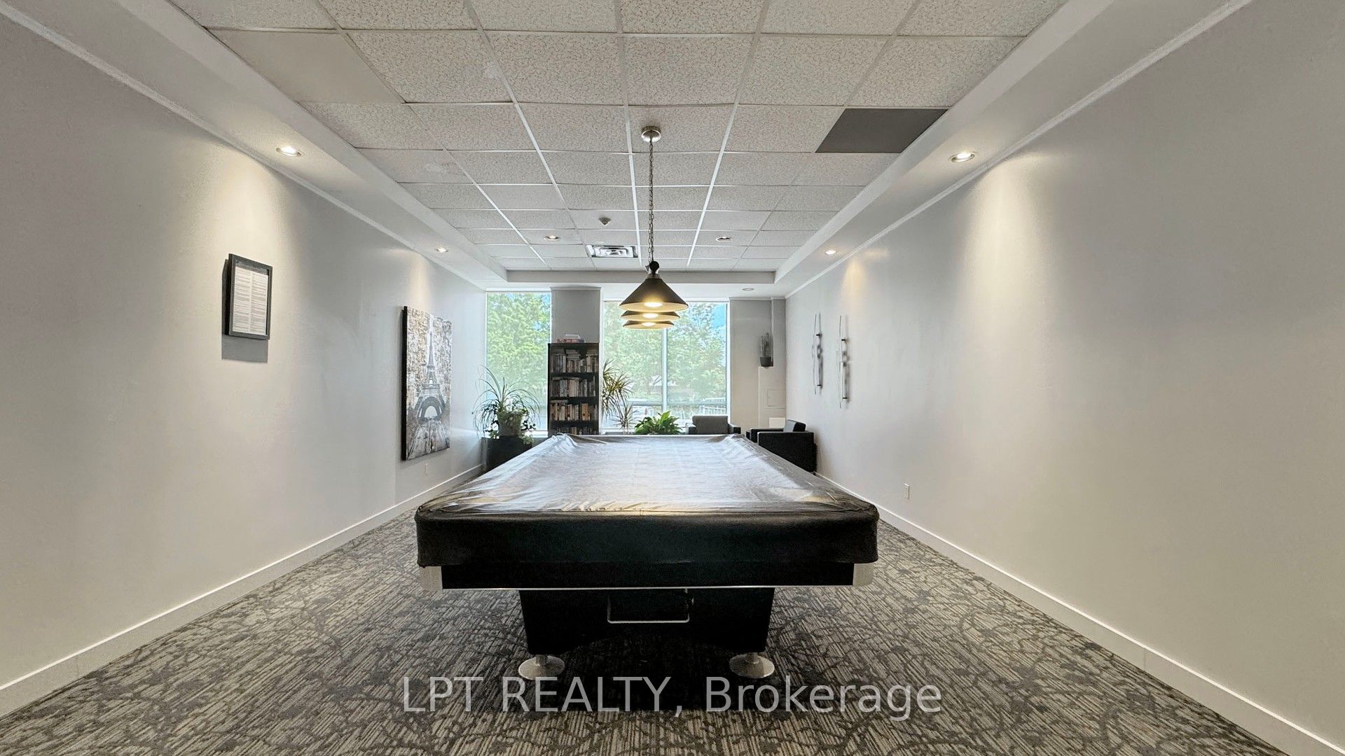 711 Rossland Road E 505 Property Photo 23