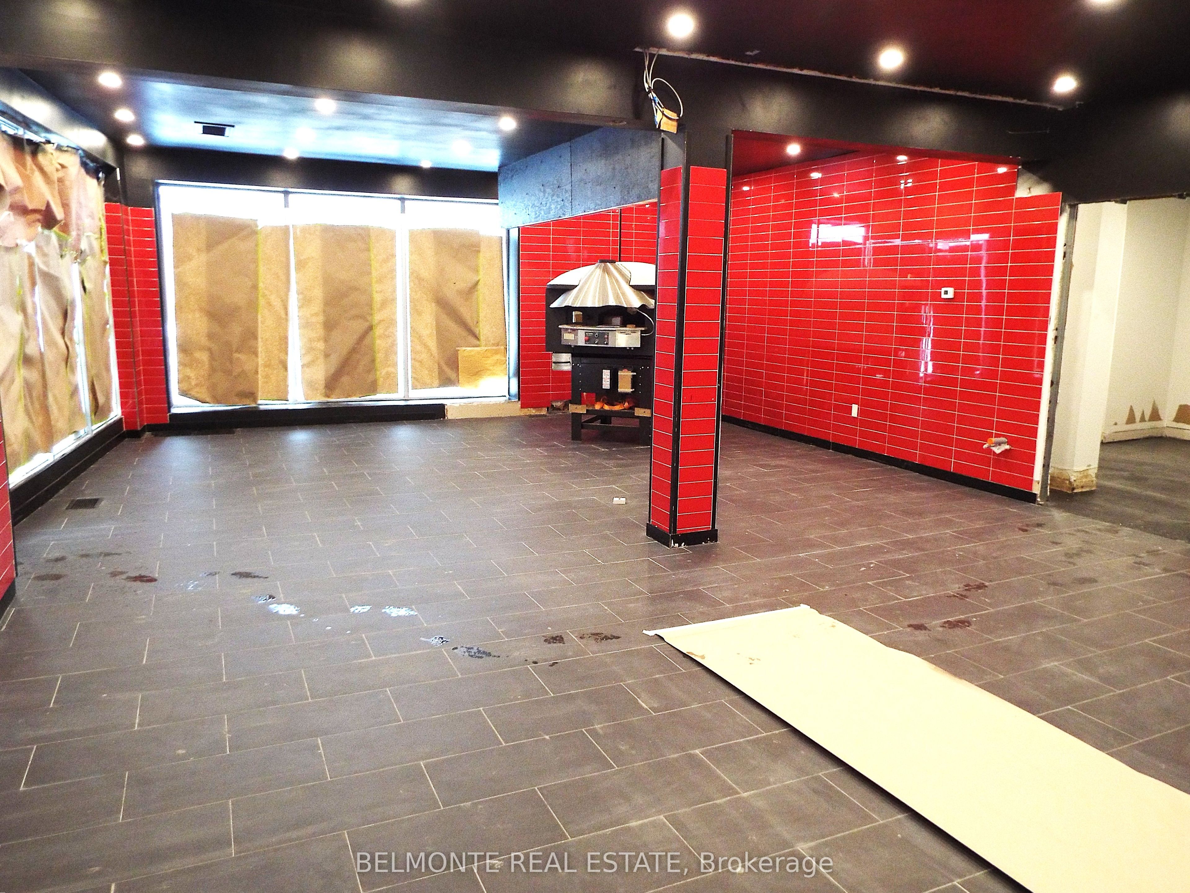 944 Simcoe Street N Property Photo 5