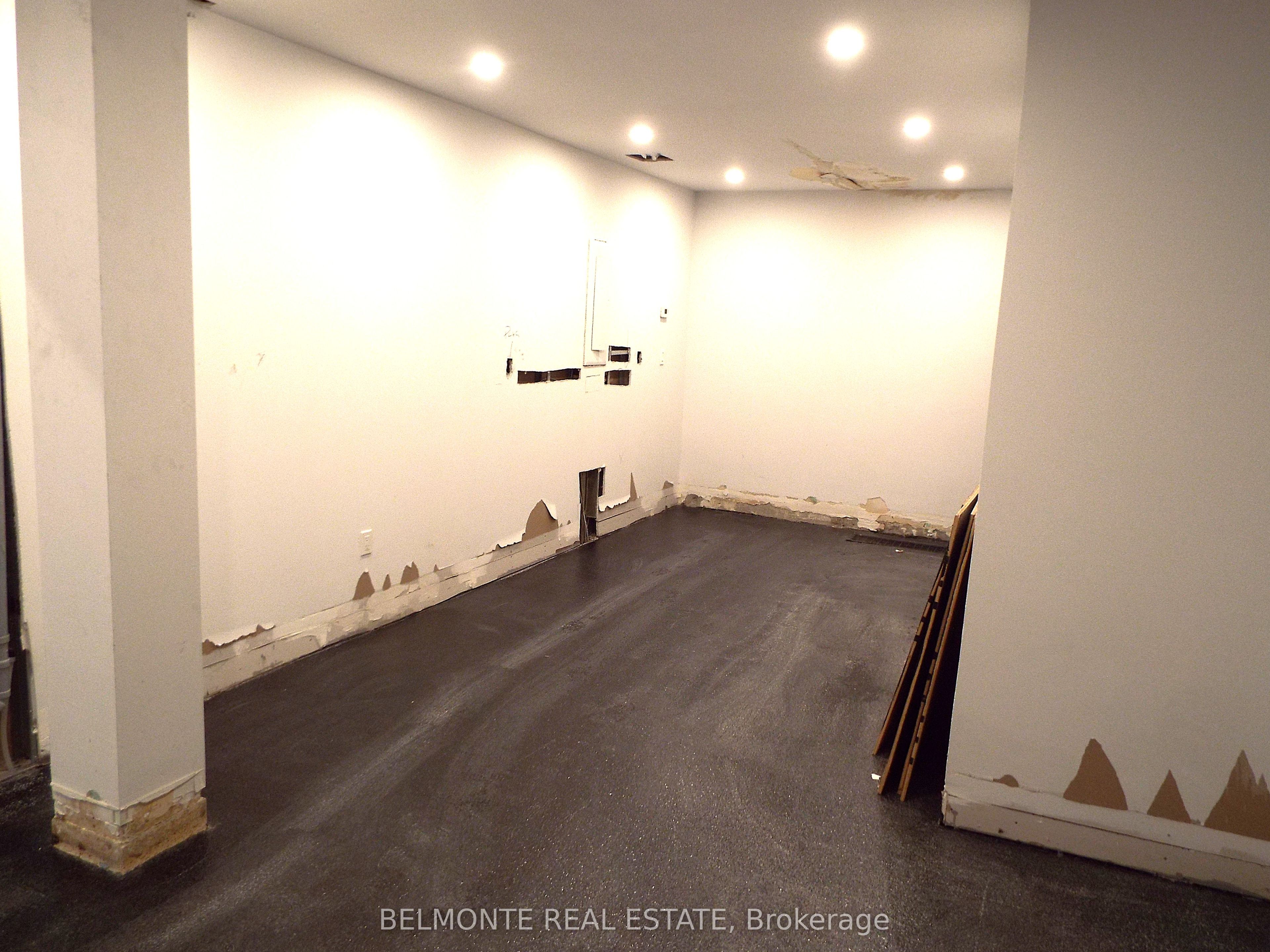 944 Simcoe Street N Property Photo 8