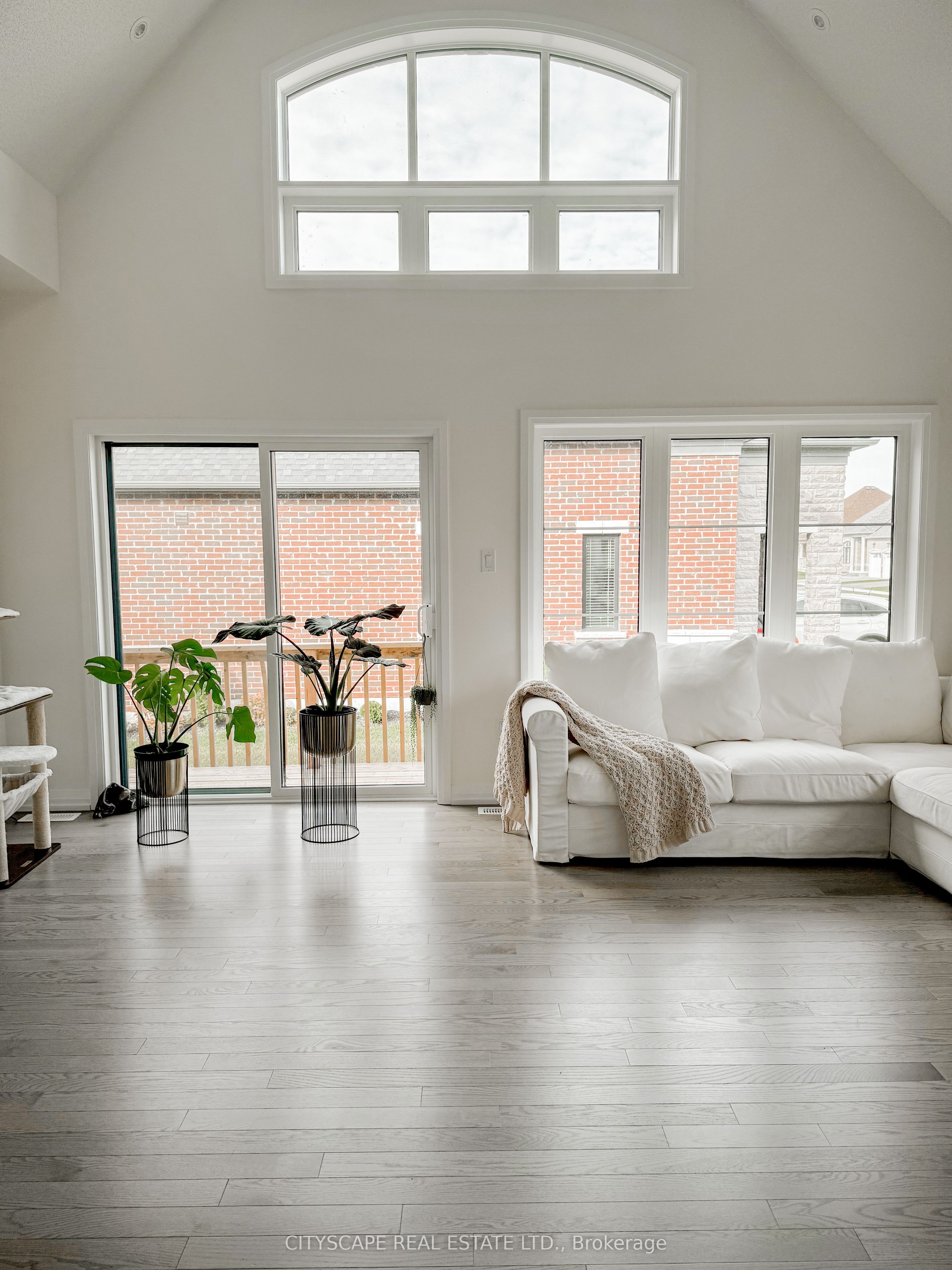 54 Holtby Court Property Photo 2