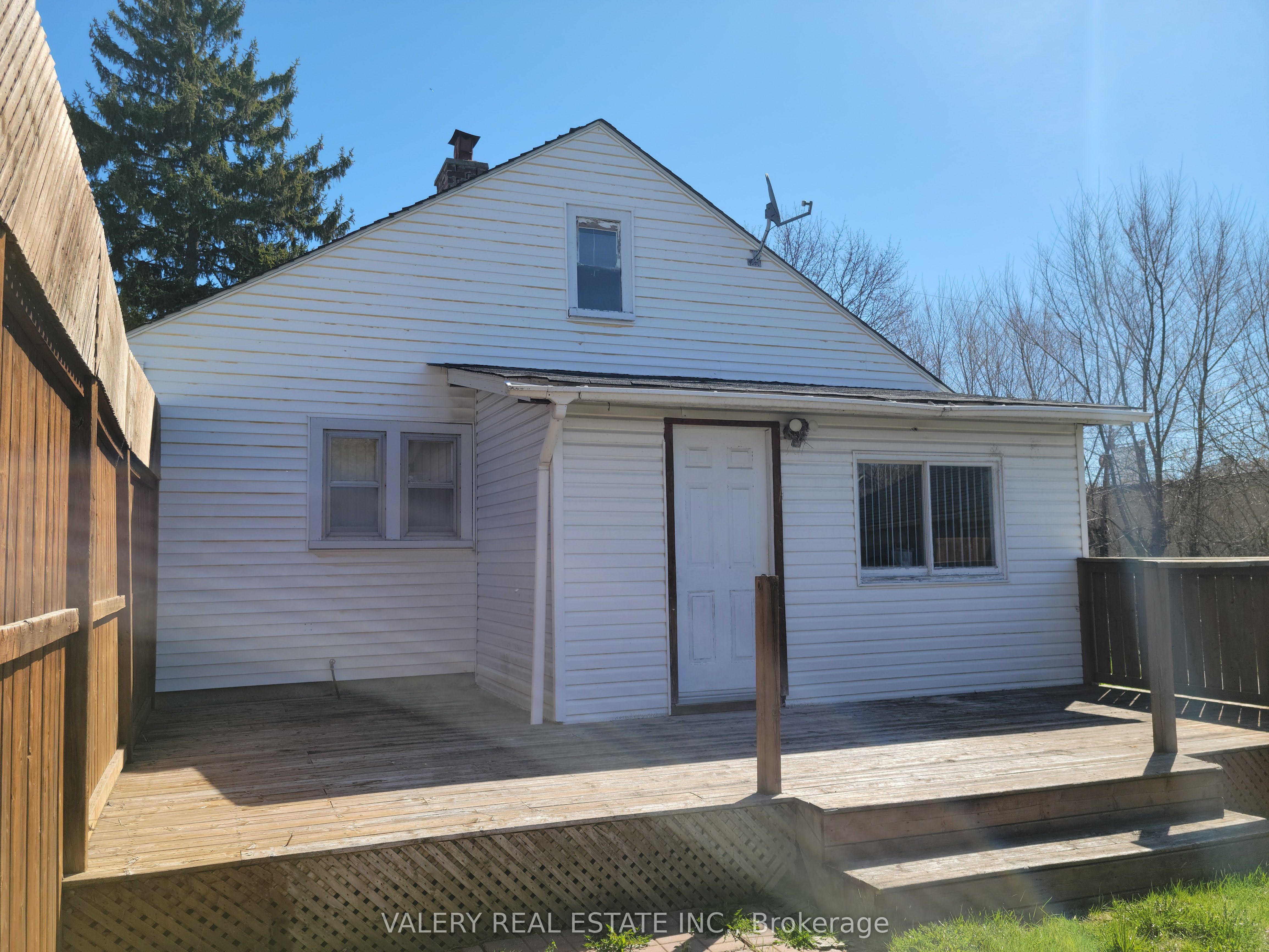 780 Liverpool Road Property Photo 4