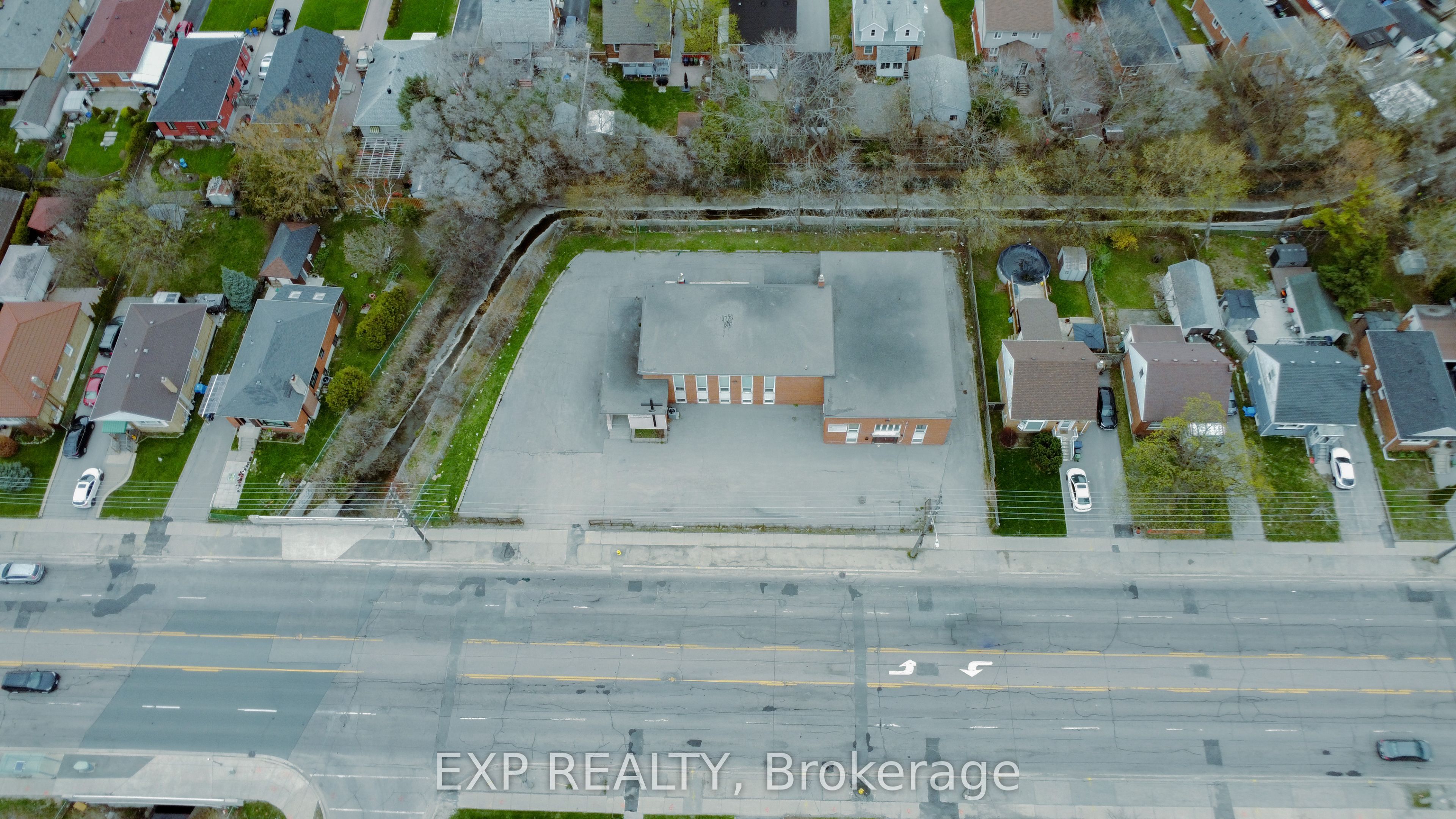 1355 Warden Avenue Property Photo 5