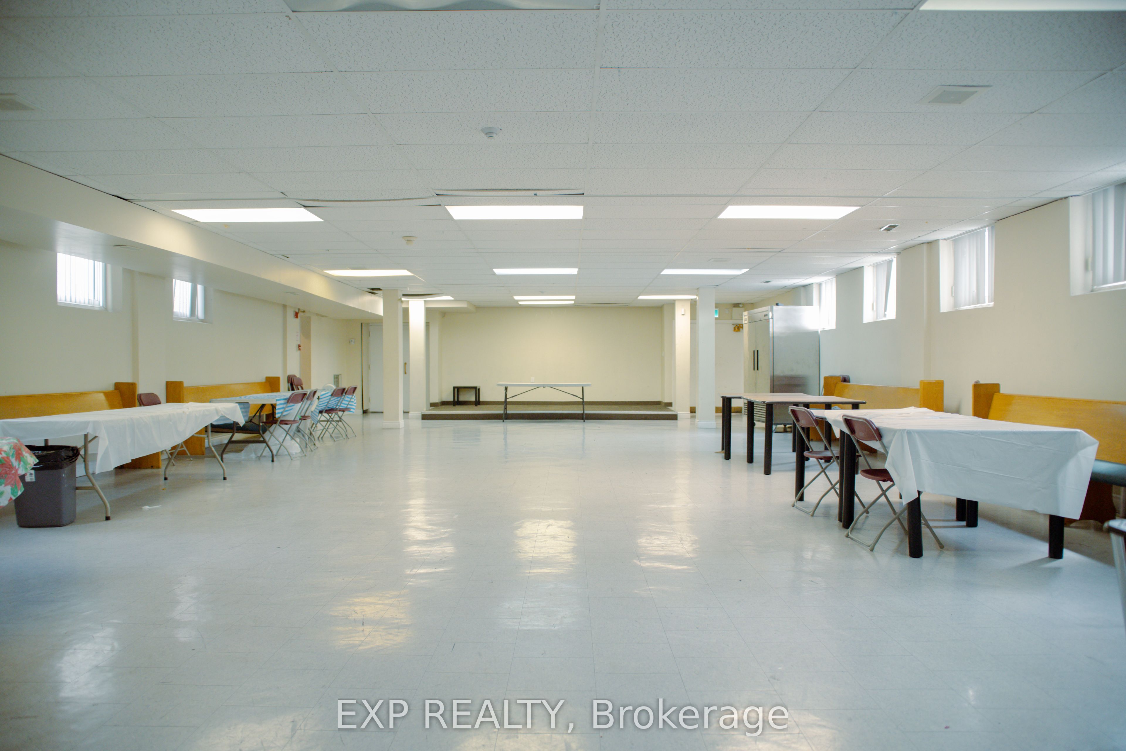 1355 Warden Avenue Property Photo 20