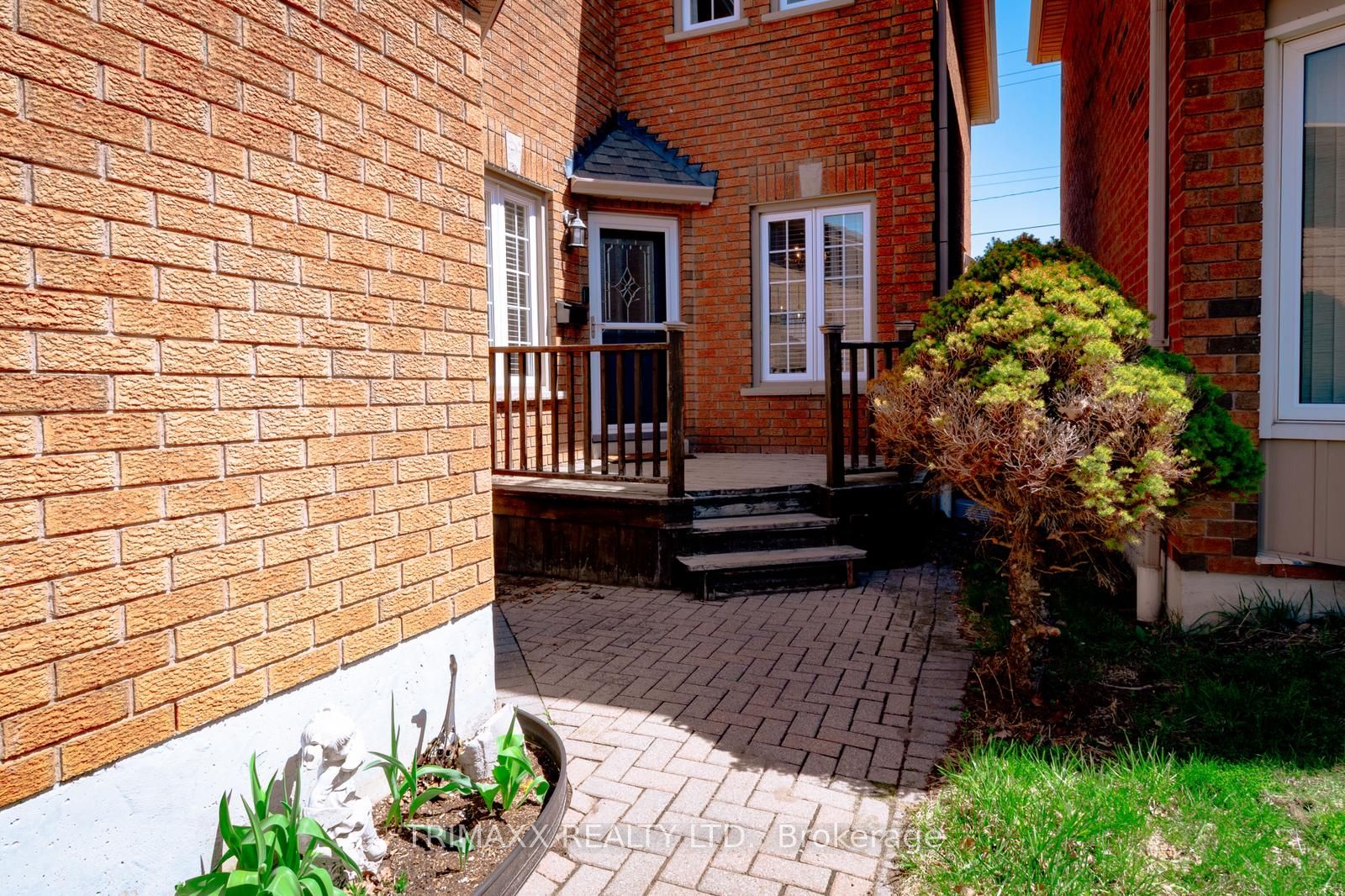 92 Hartrick Place Property Photo 2