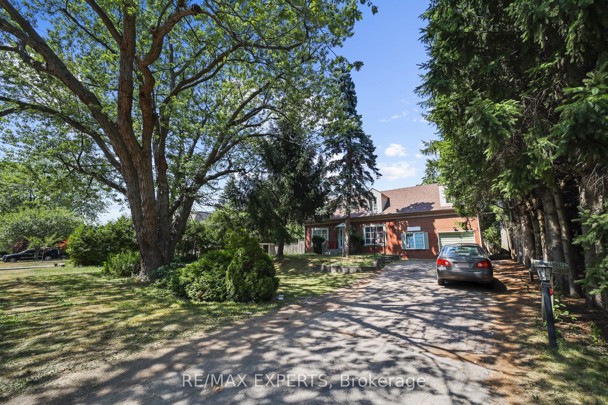16 Bellehaven Crescent Property Photo 1