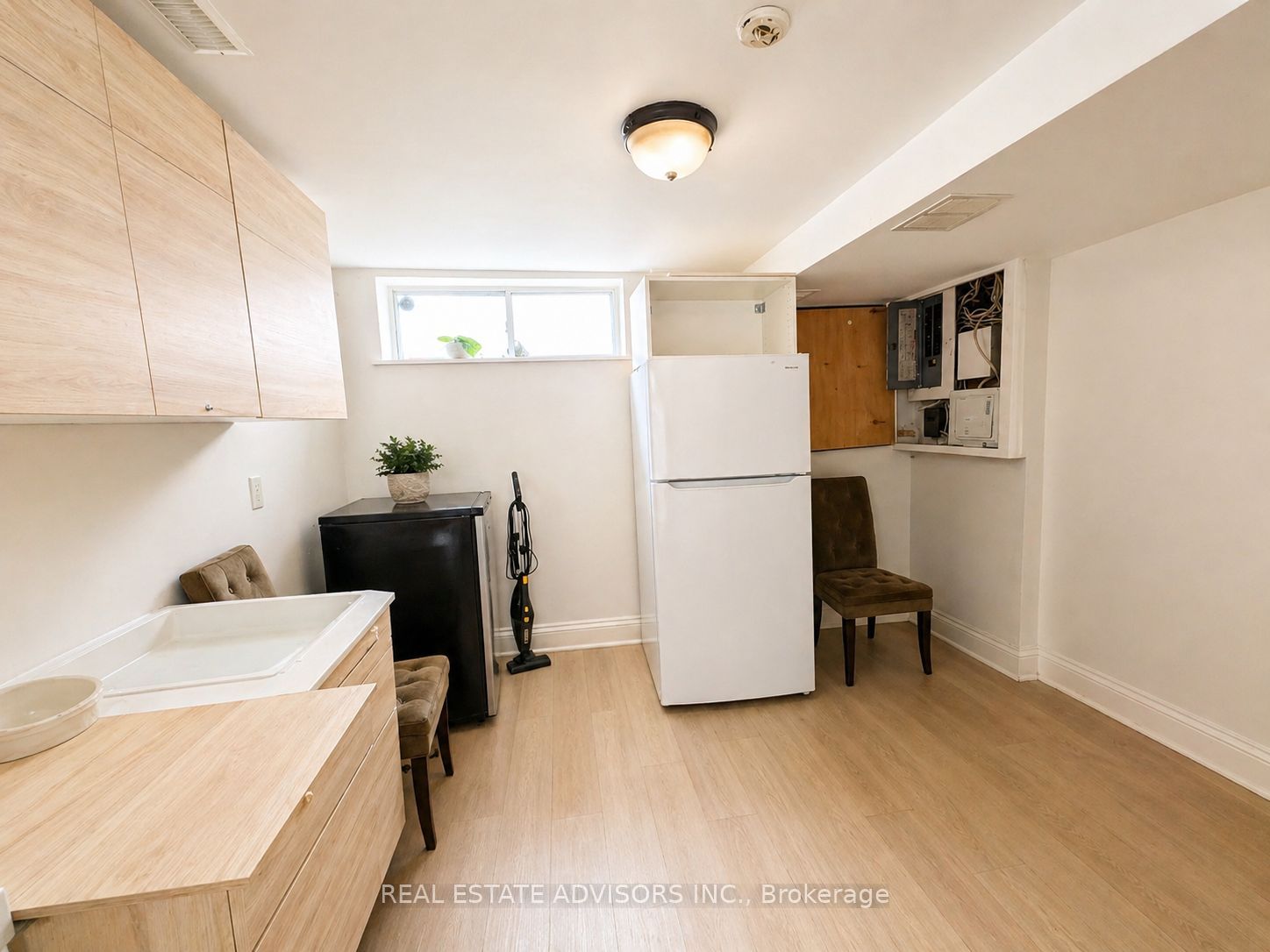1 Lakehill Crescent Property Photo 14