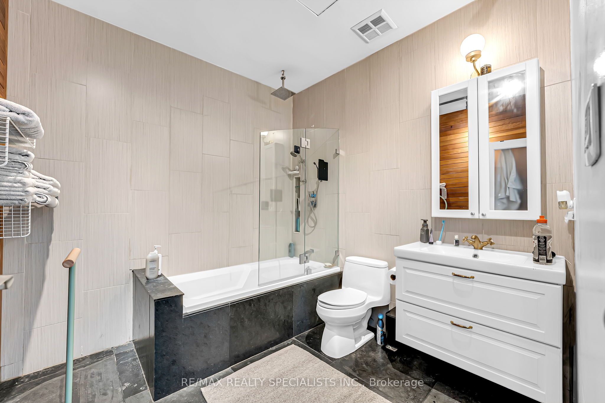 68 Broadview Avenue 520 Property Photo 23