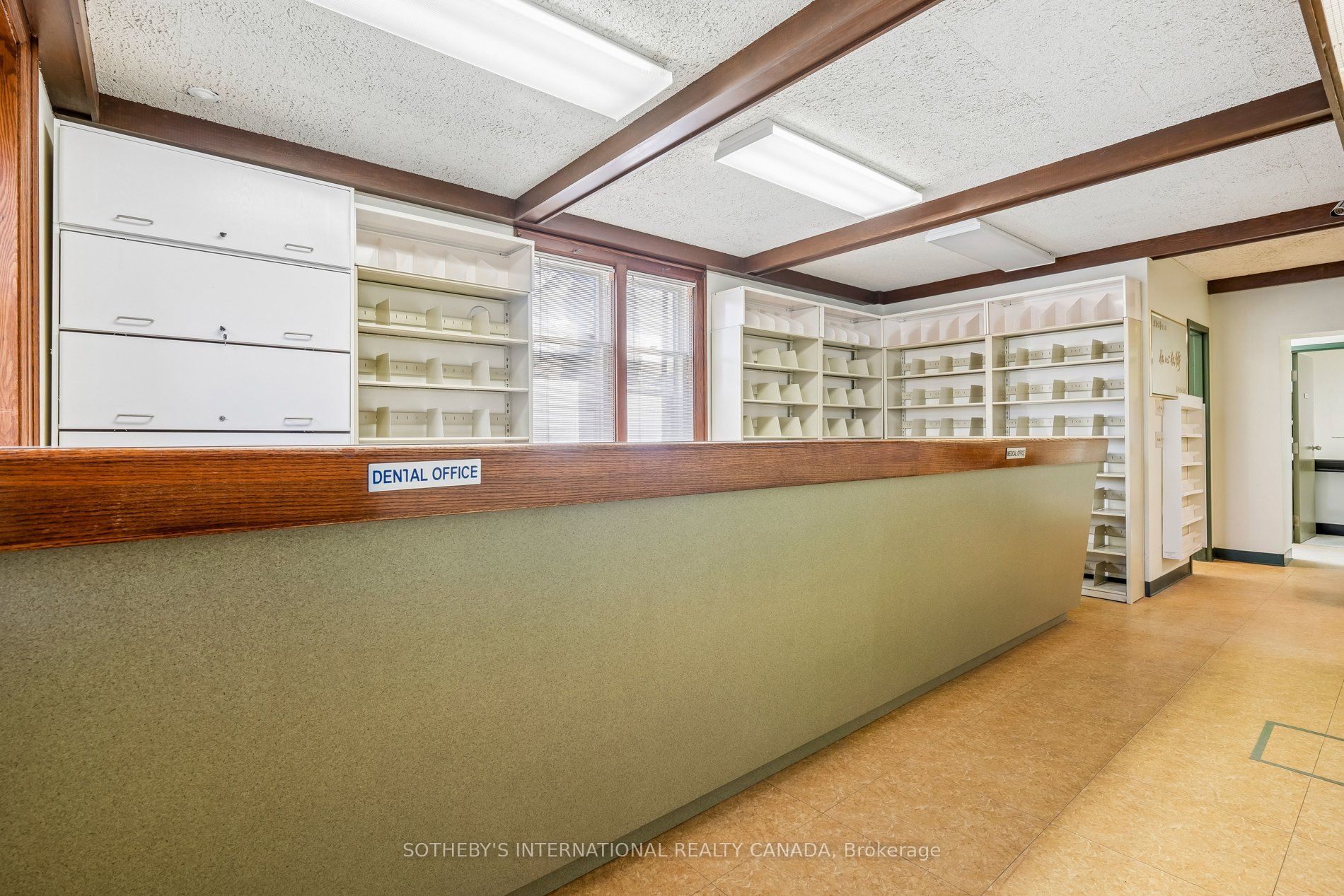 4023 Sheppard Avenue Property Photo 5