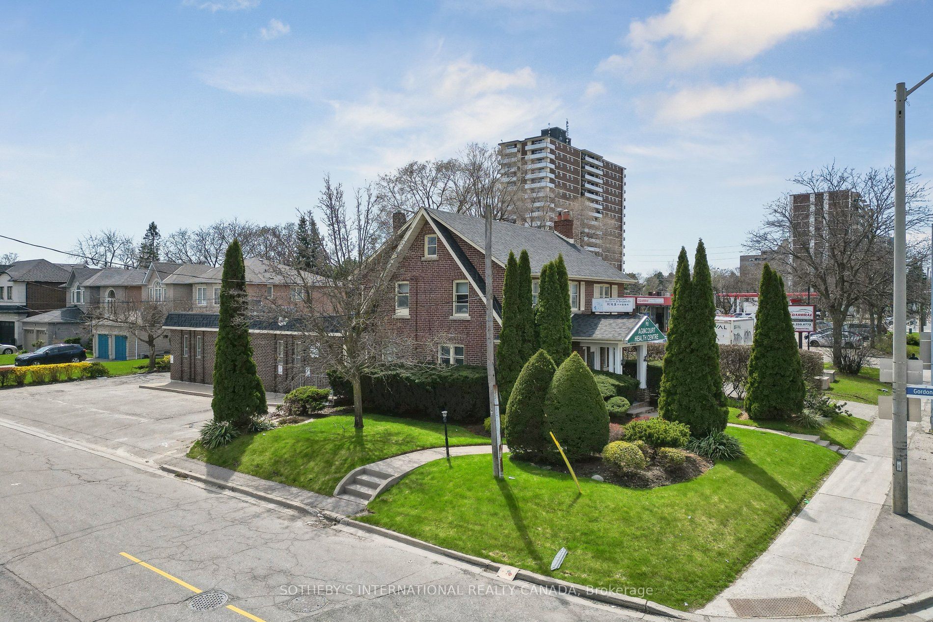 4023 Sheppard Avenue Property Photo 12
