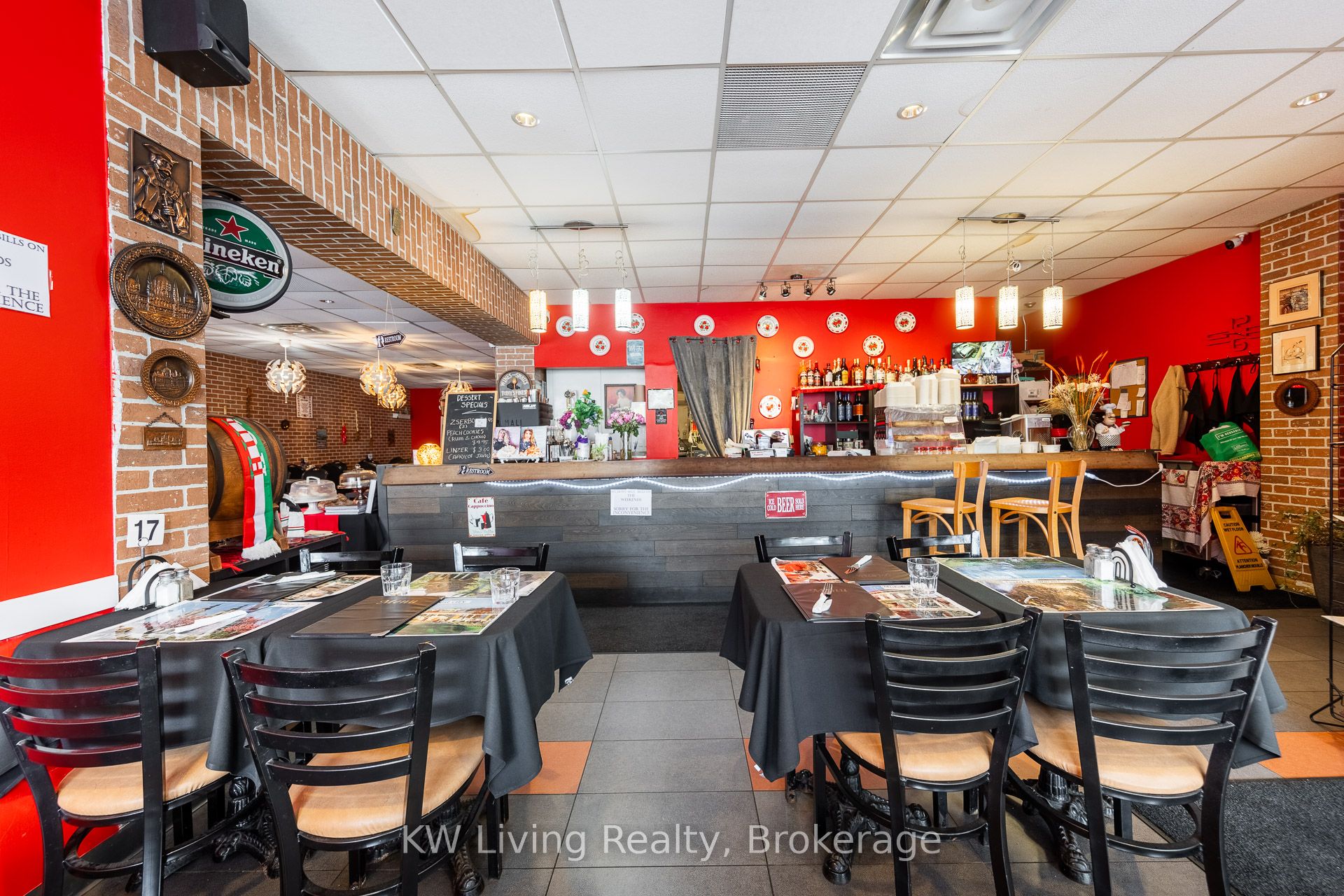 2183 & 2185 Danforth Avenue Property Photo 12