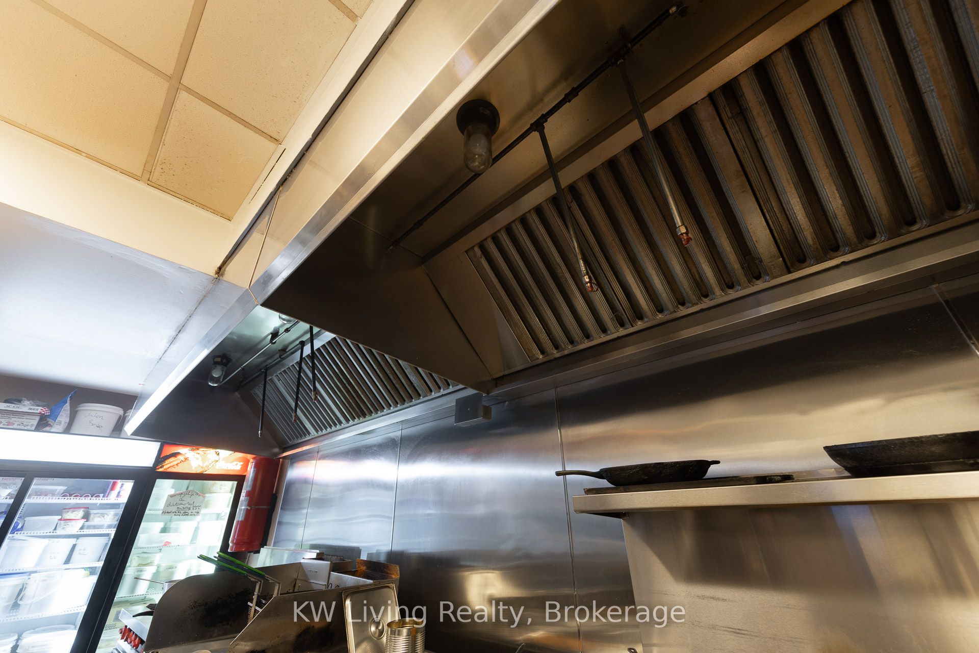 2183 & 2185 Danforth Avenue Property Photo 19