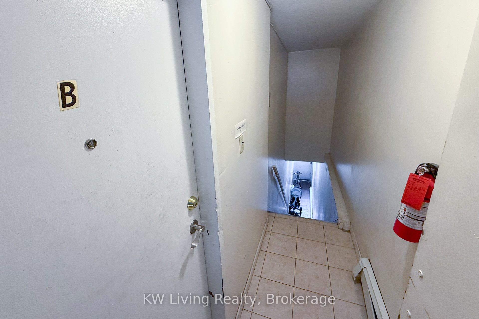2183 & 2185 Danforth Avenue Property Photo 30