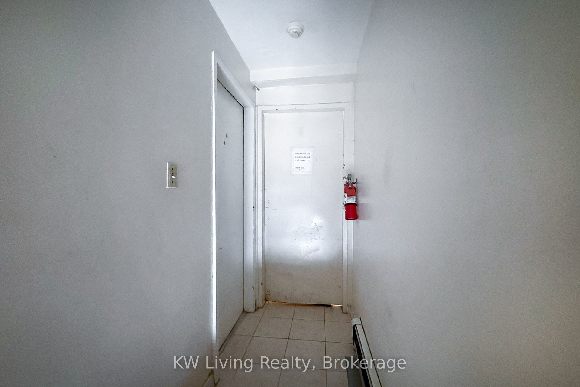 2183 & 2185 Danforth Avenue Property Photo 32