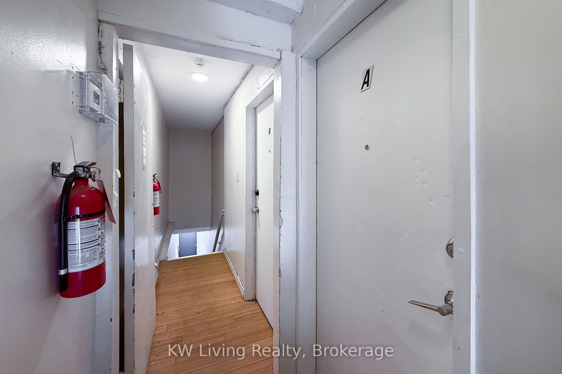 2183 & 2185 Danforth Avenue Property Photo 37