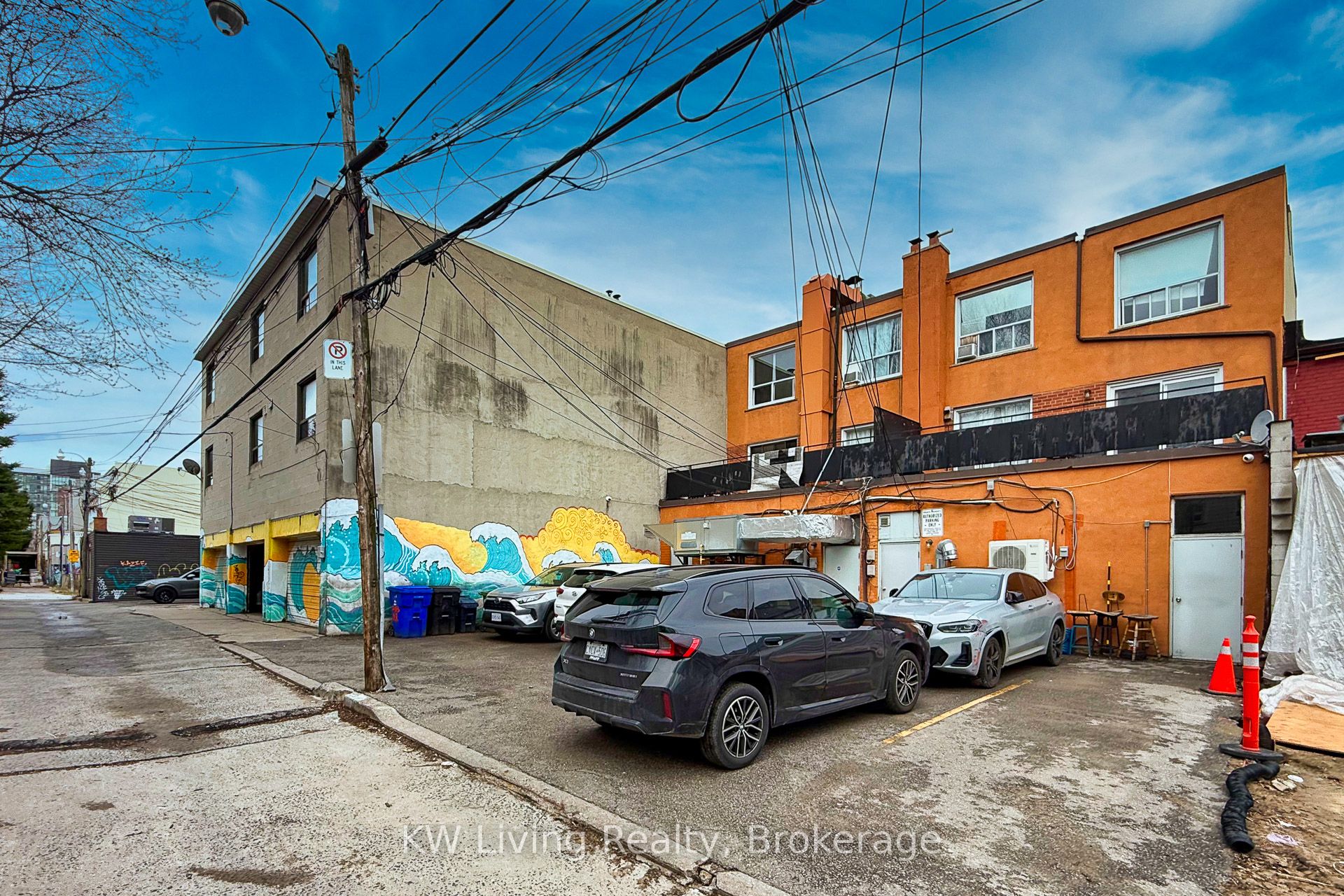 2183 & 2185 Danforth Avenue Property Photo 43